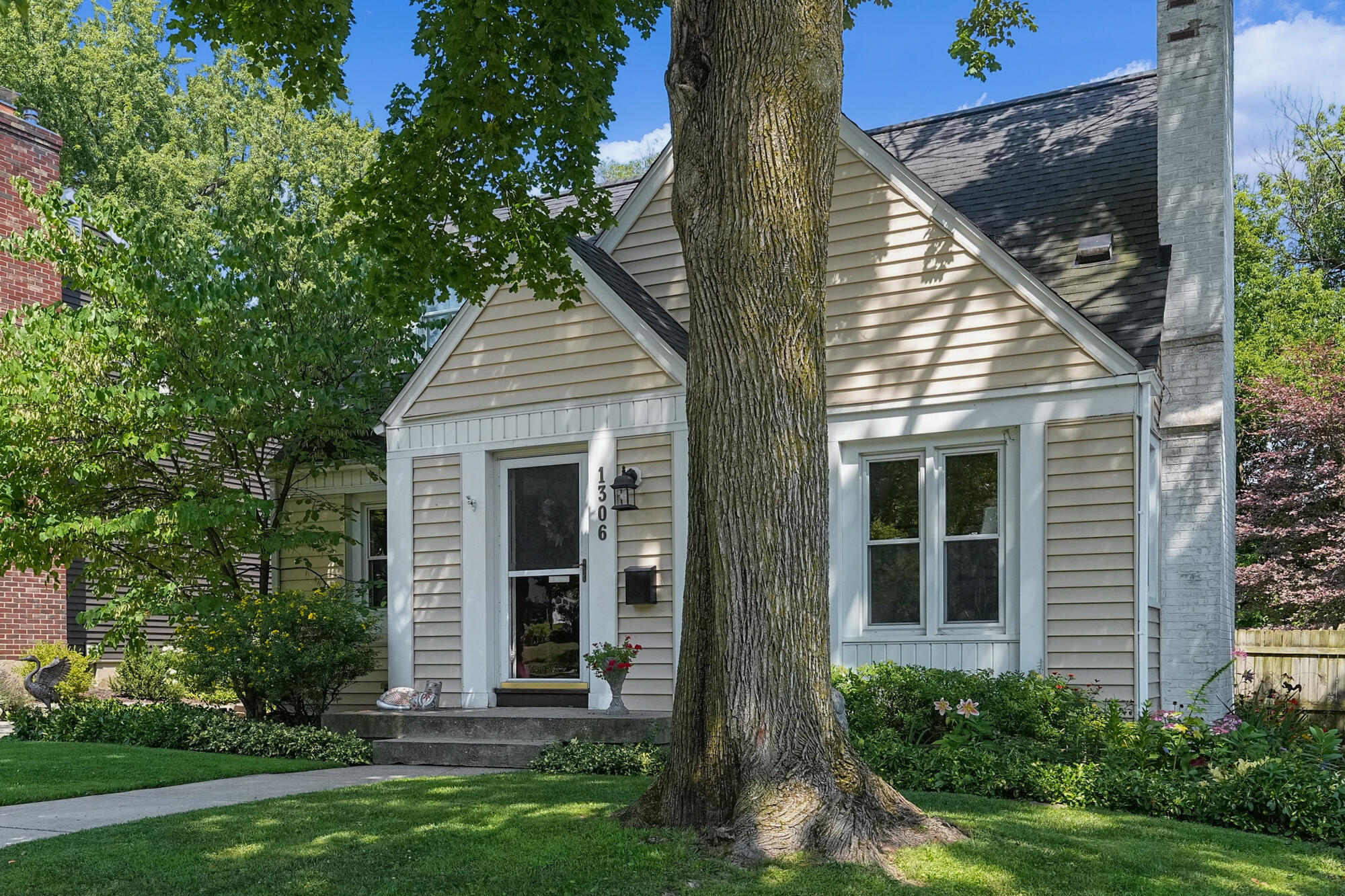 1306 Allerton Avenue SE Grand Rapids MI 49506