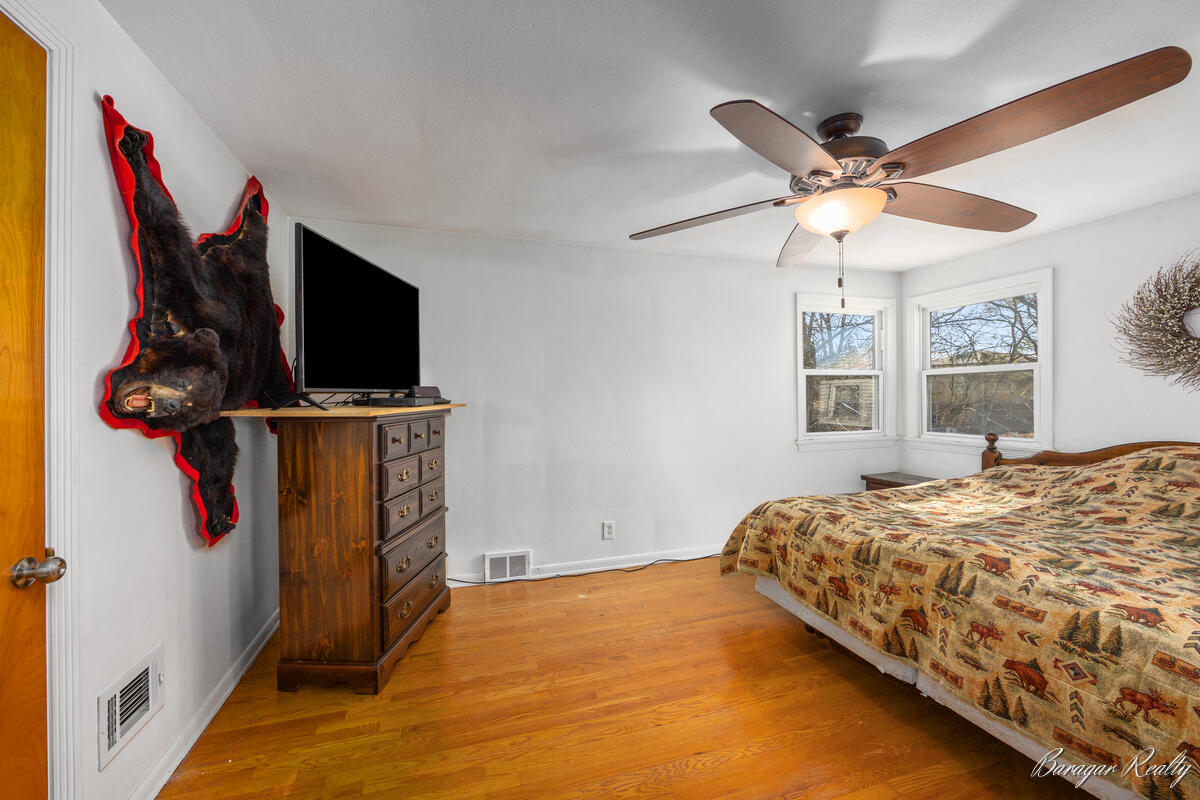 1080 Lockridge Drive NE Grand Rapids MI 49505