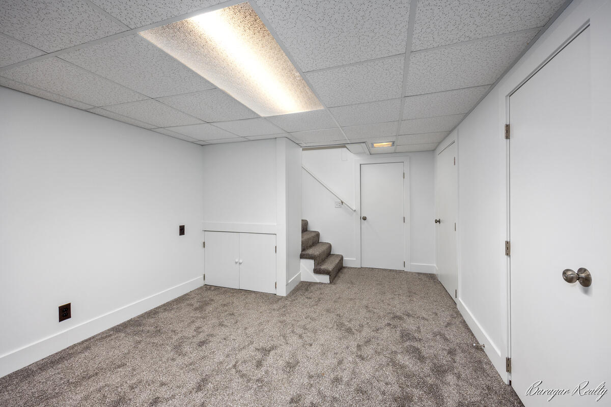 1080 Lockridge Drive NE Grand Rapids MI 49505