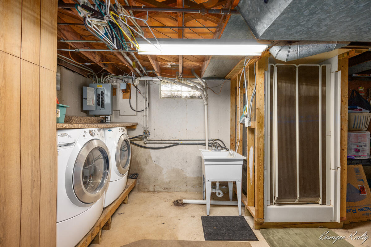 1080 Lockridge Drive NE Grand Rapids MI 49505