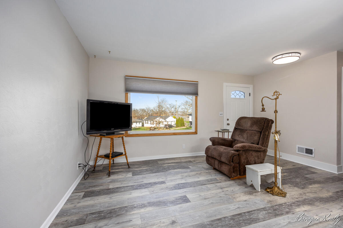 1080 Lockridge Drive NE Grand Rapids MI 49505