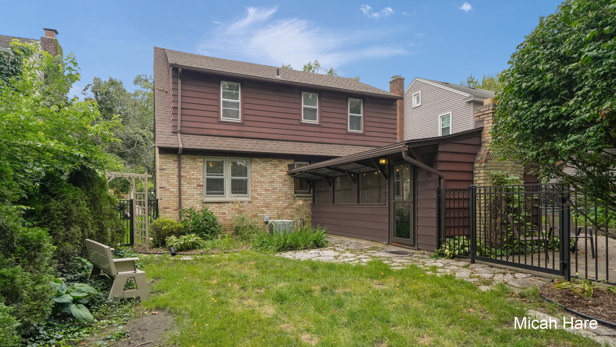 1340 Giddings Avenue SE Grand Rapids MI 49506