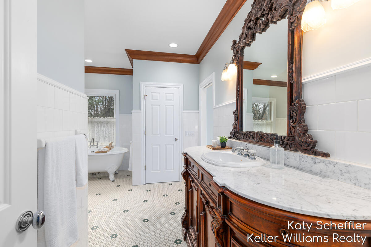 6157 Egypt Forest Road NE Rockford MI 49341