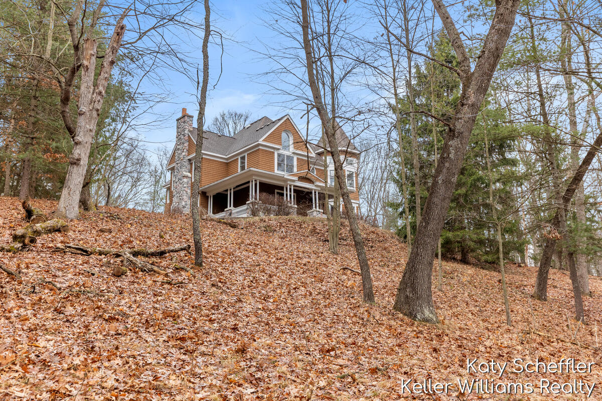 6157 Egypt Forest Road NE Rockford MI 49341