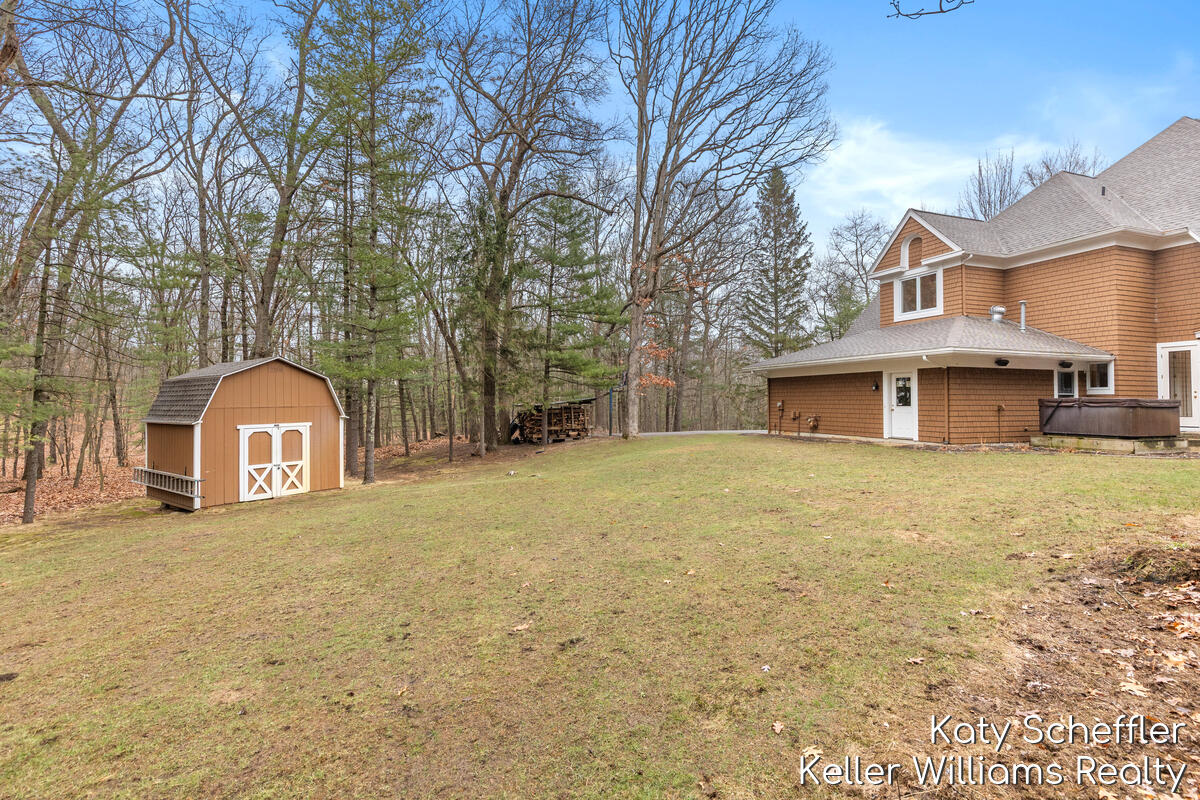6157 Egypt Forest Road NE Rockford MI 49341
