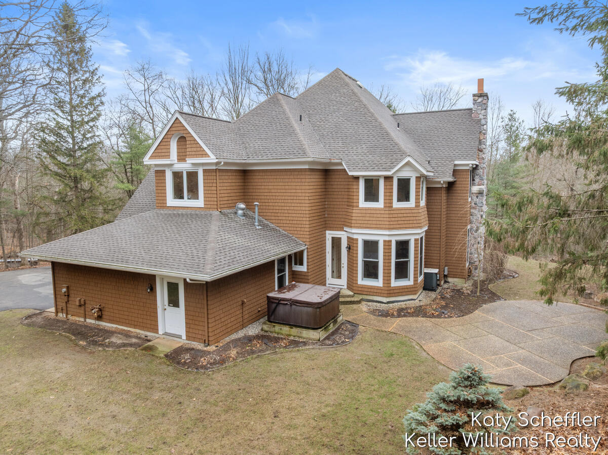 6157 Egypt Forest Road NE Rockford MI 49341