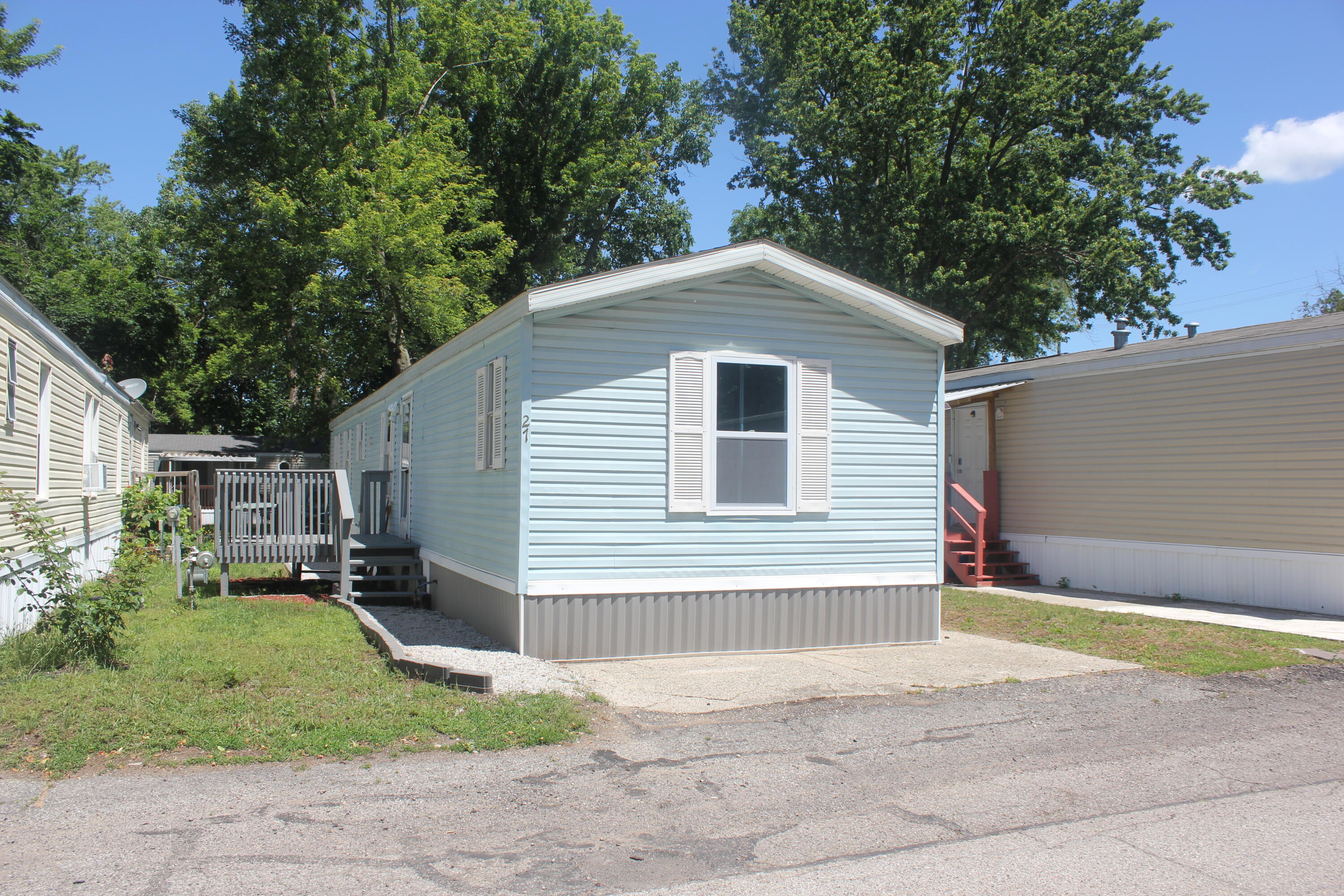 27 Inca Drive SW Grand Rapids MI 49548
