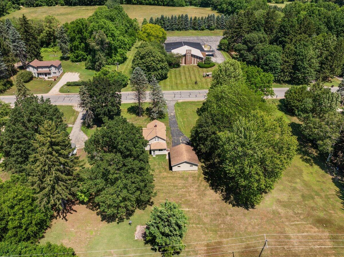 5830 124th Avenue Fennville MI 49408