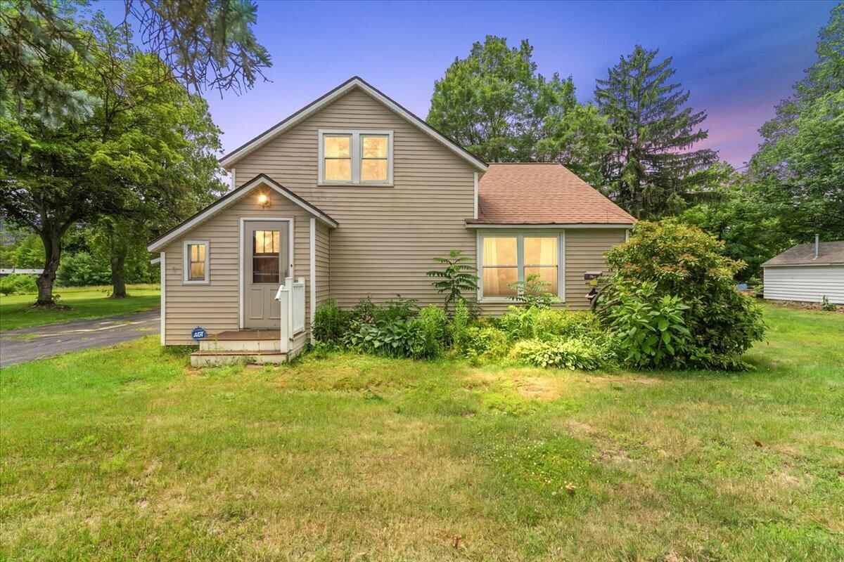 5830 124th Avenue Fennville MI 49408