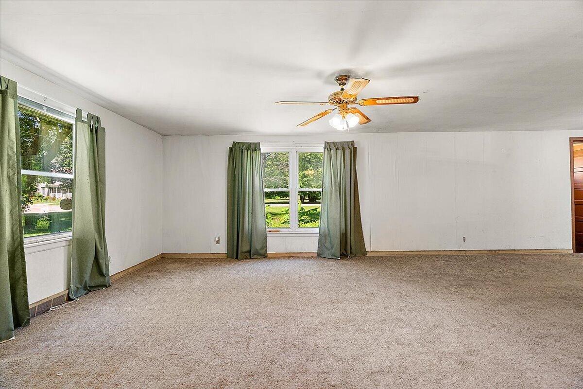 5830 124th Avenue Fennville MI 49408