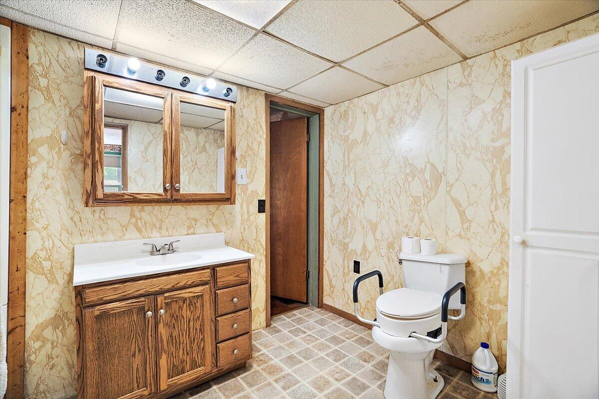 5830 124th Avenue Fennville MI 49408