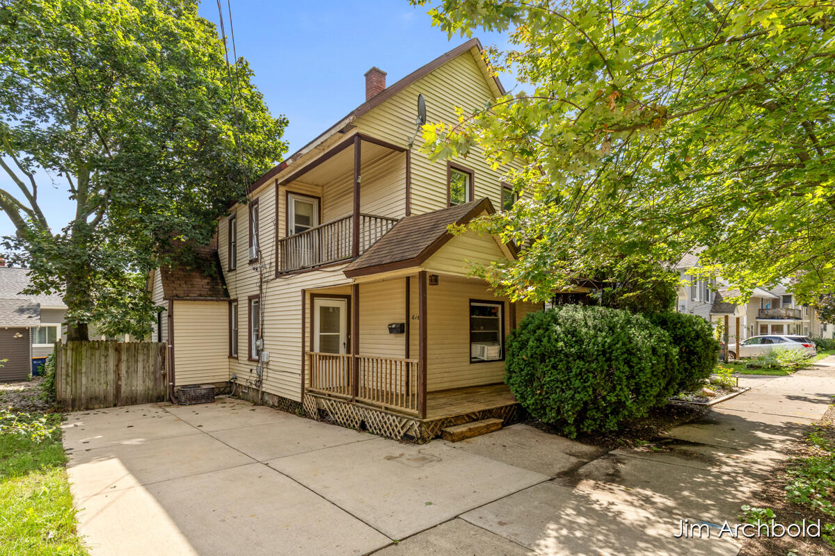 816 Jennette Avenue NW Grand Rapids MI 49504