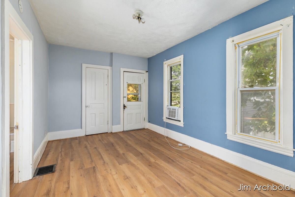 816 Jennette Avenue NW Grand Rapids MI 49504