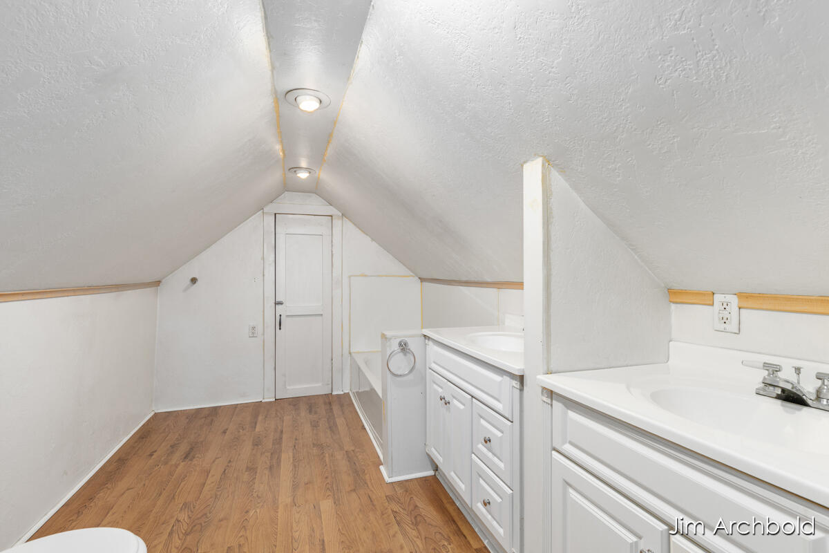 816 Jennette Avenue NW Grand Rapids MI 49504