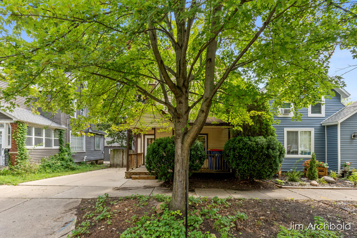816 Jennette Avenue NW Grand Rapids MI 49504