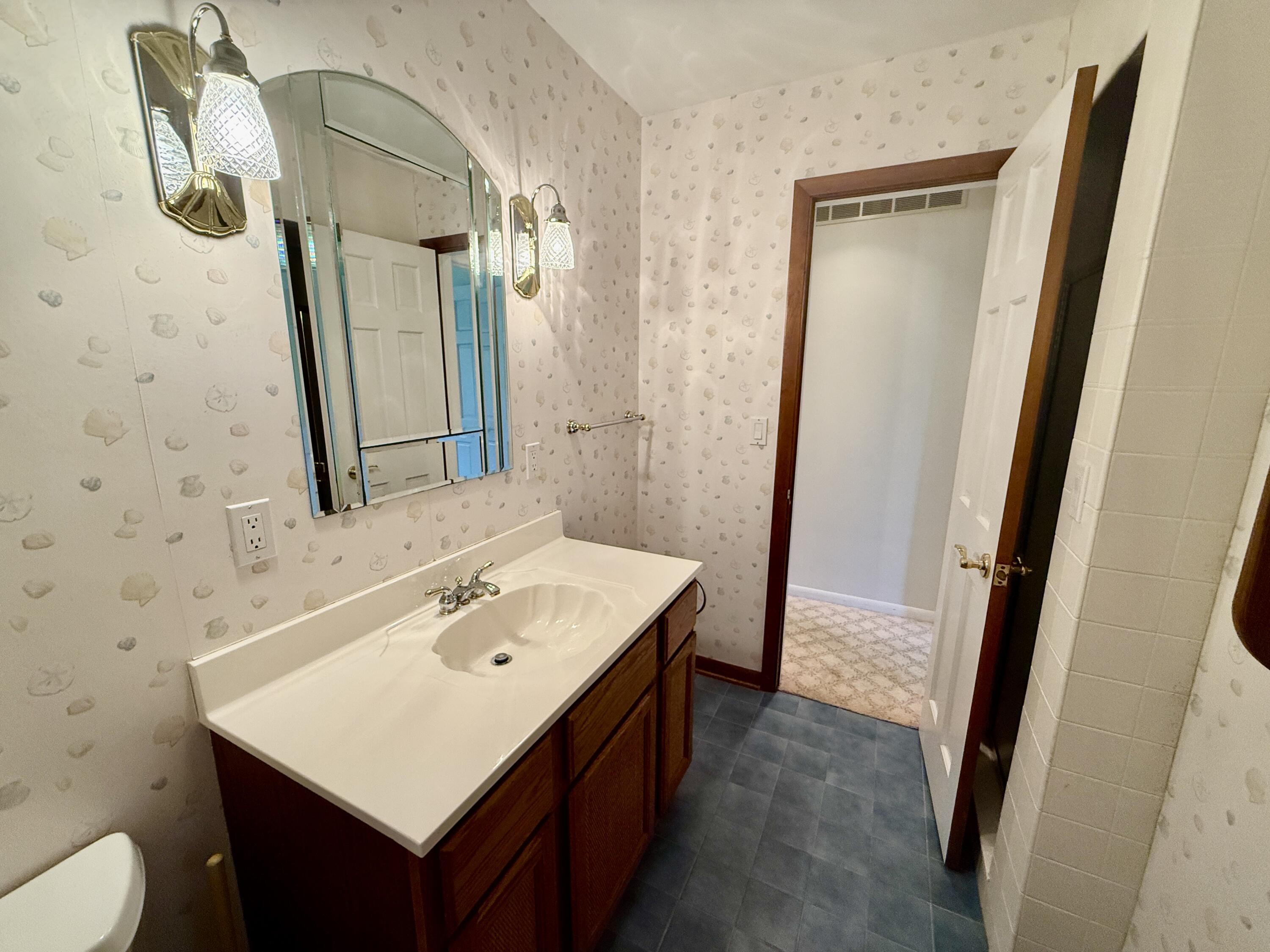 3007 Lakeshore Drive Fennville MI 49408