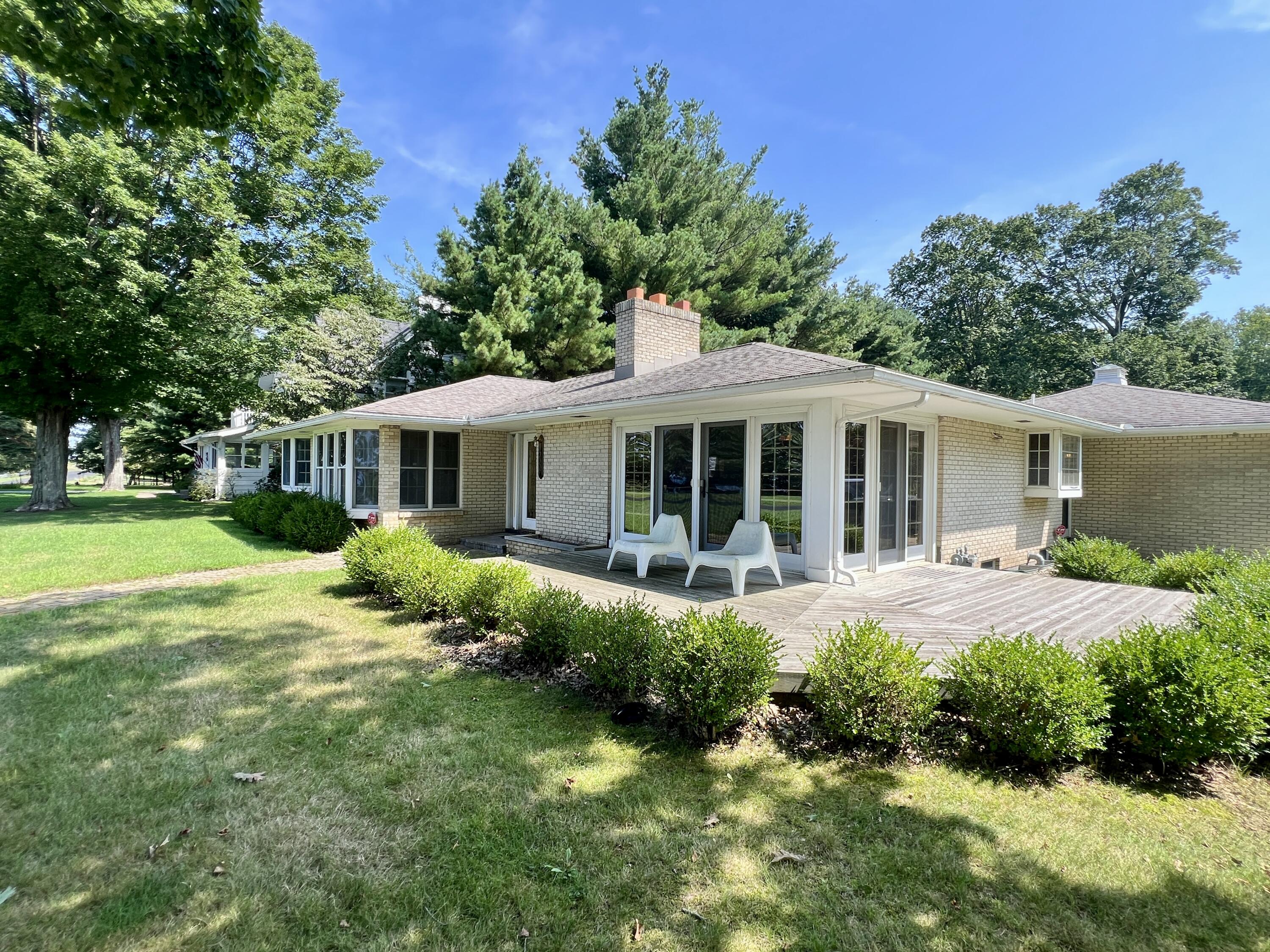 3007 Lakeshore Drive Fennville MI 49408
