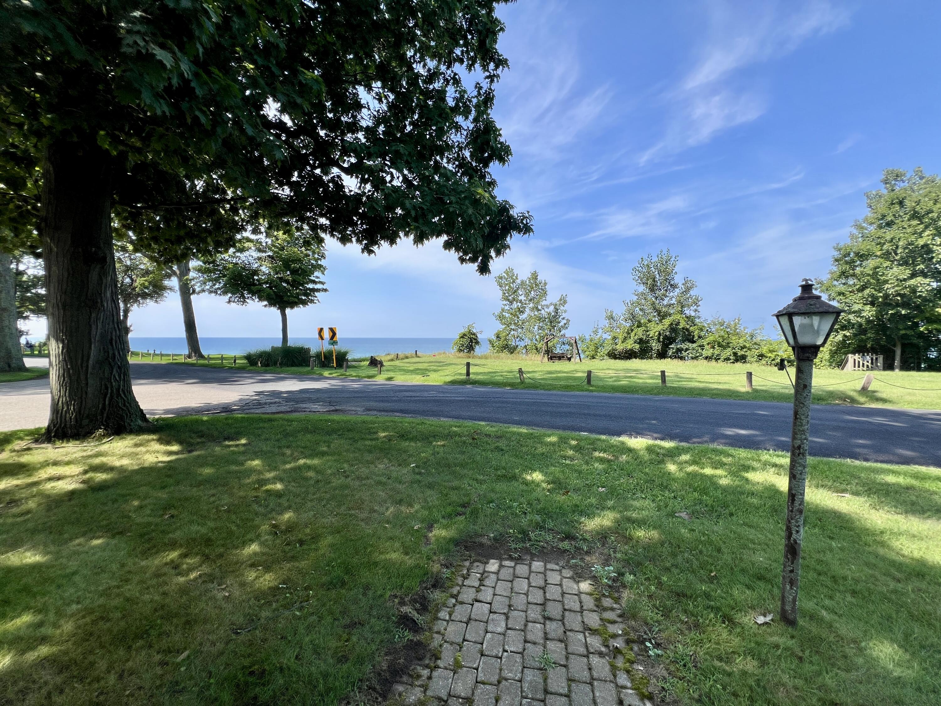 3007 Lakeshore Drive Fennville MI 49408