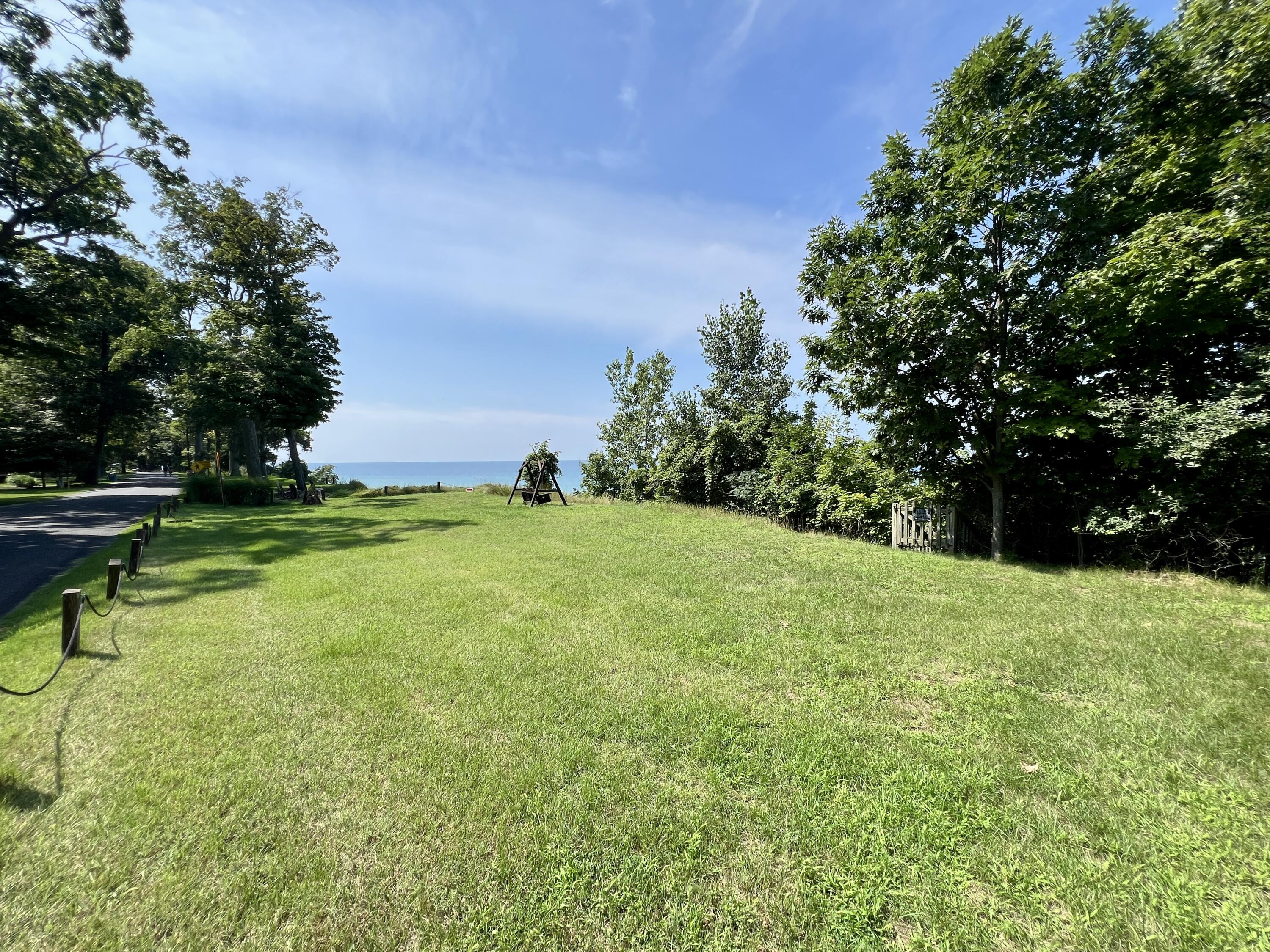 3007 Lakeshore Drive Fennville MI 49408