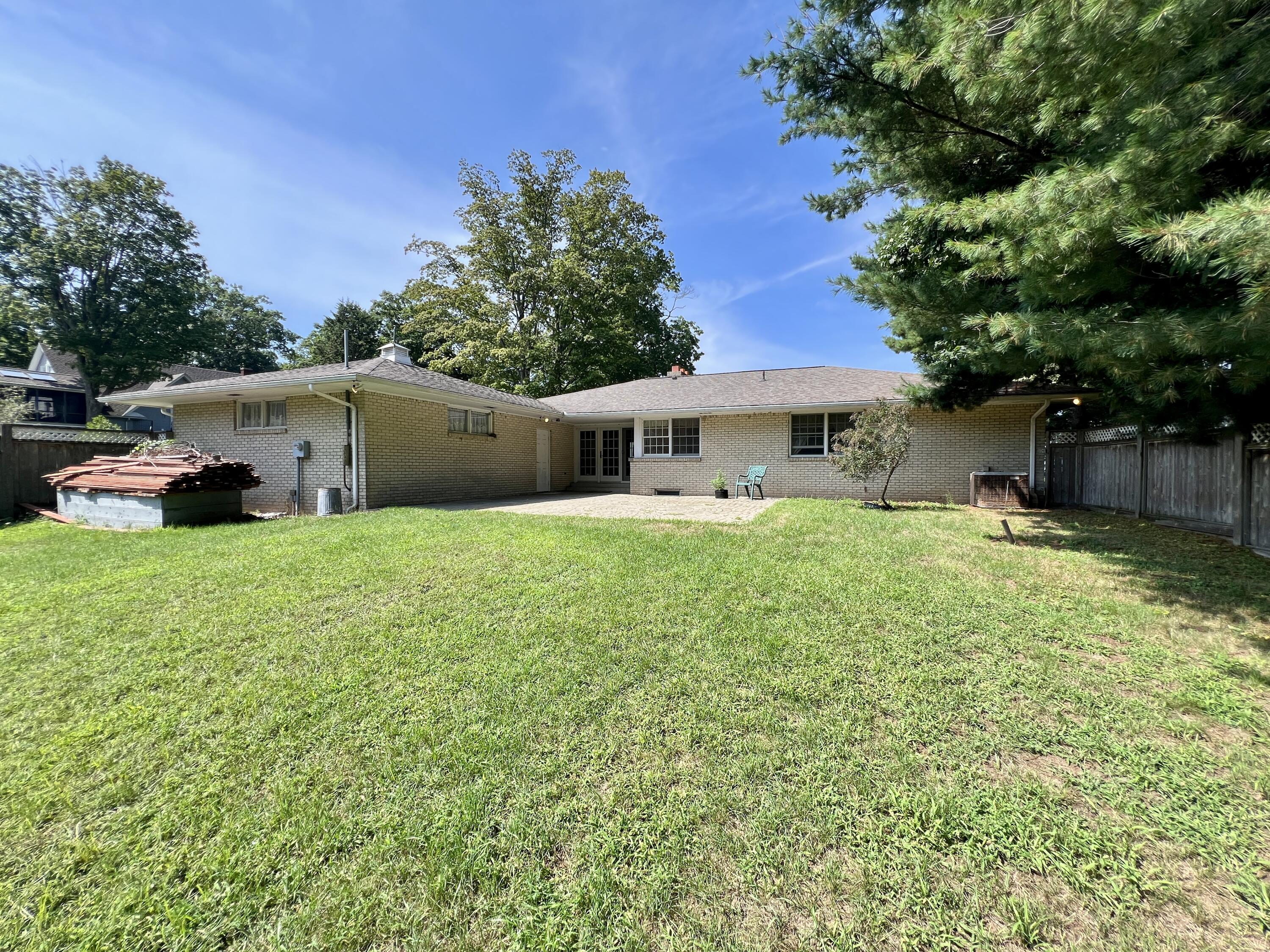 3007 Lakeshore Drive Fennville MI 49408