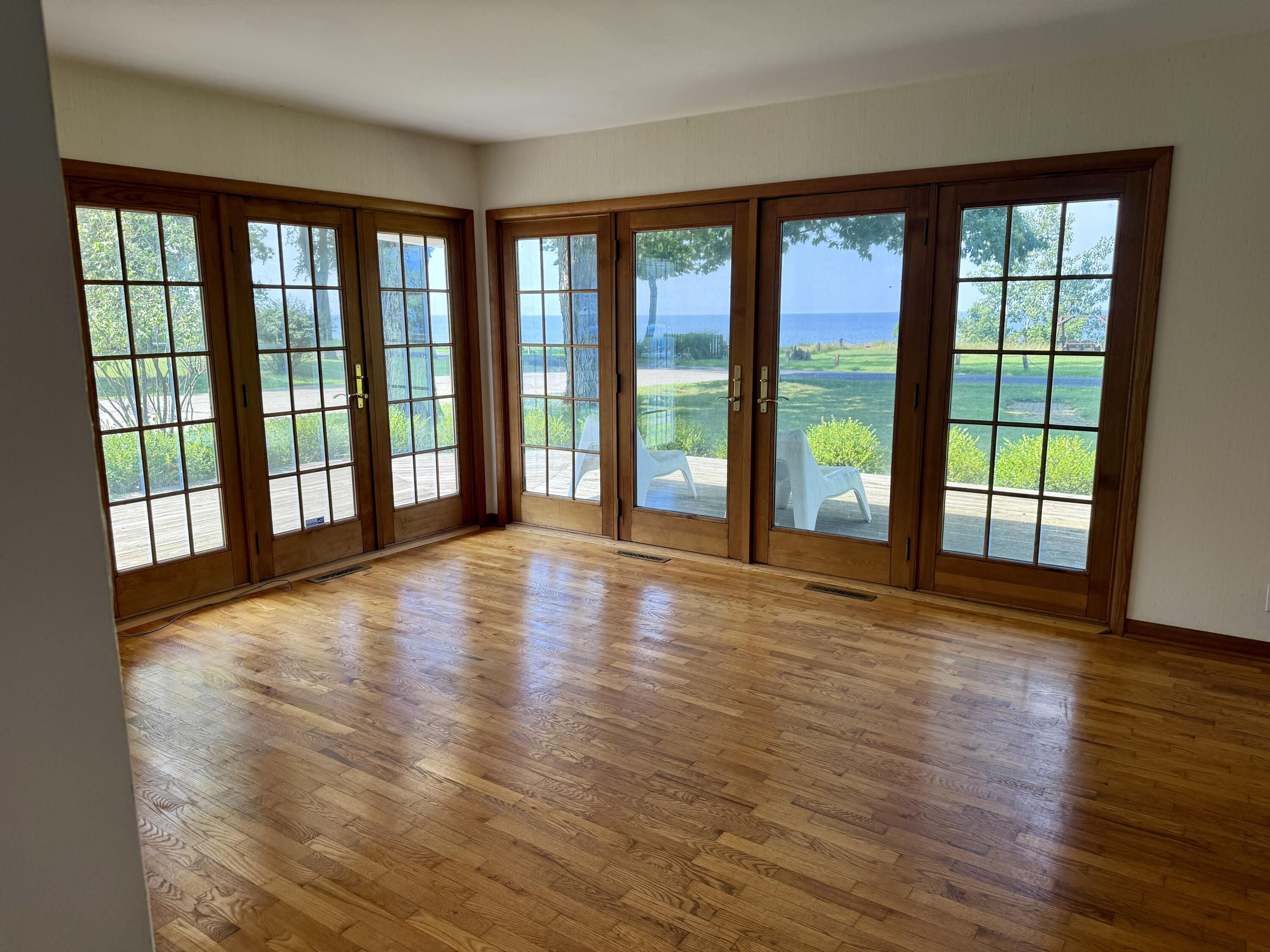 3007 Lakeshore Drive Fennville MI 49408