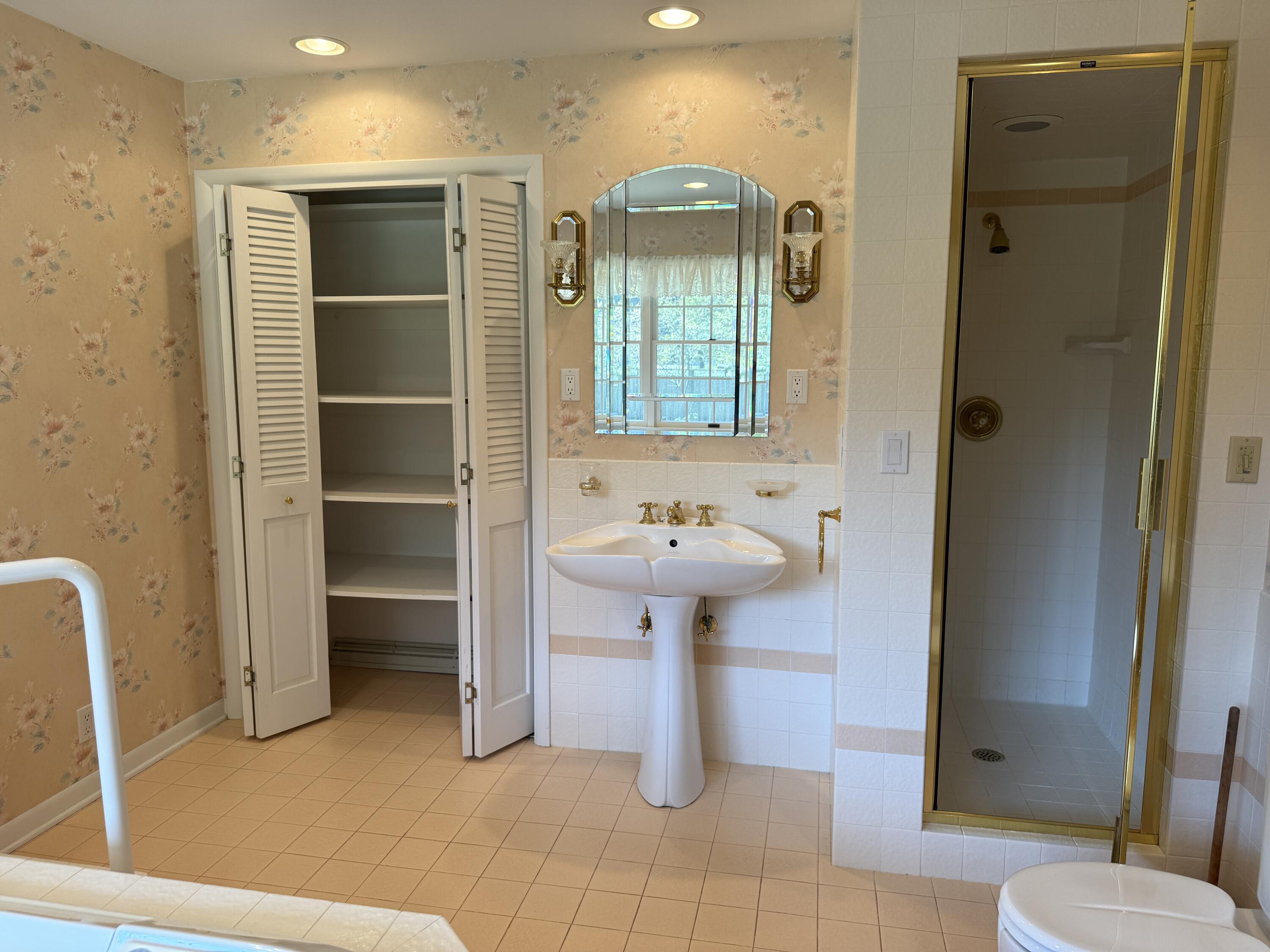 3007 Lakeshore Drive Fennville MI 49408