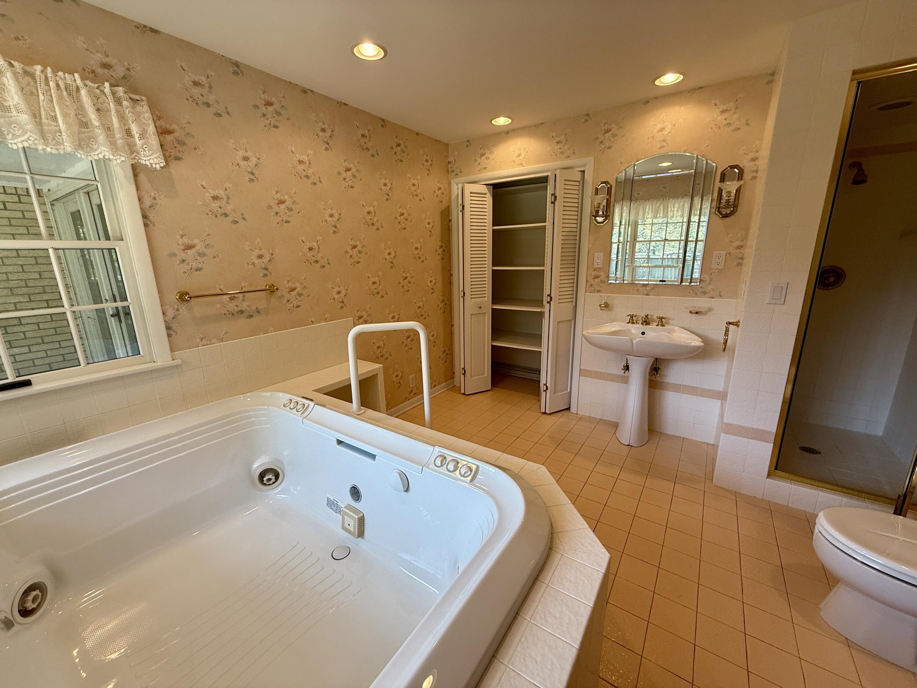3007 Lakeshore Drive Fennville MI 49408