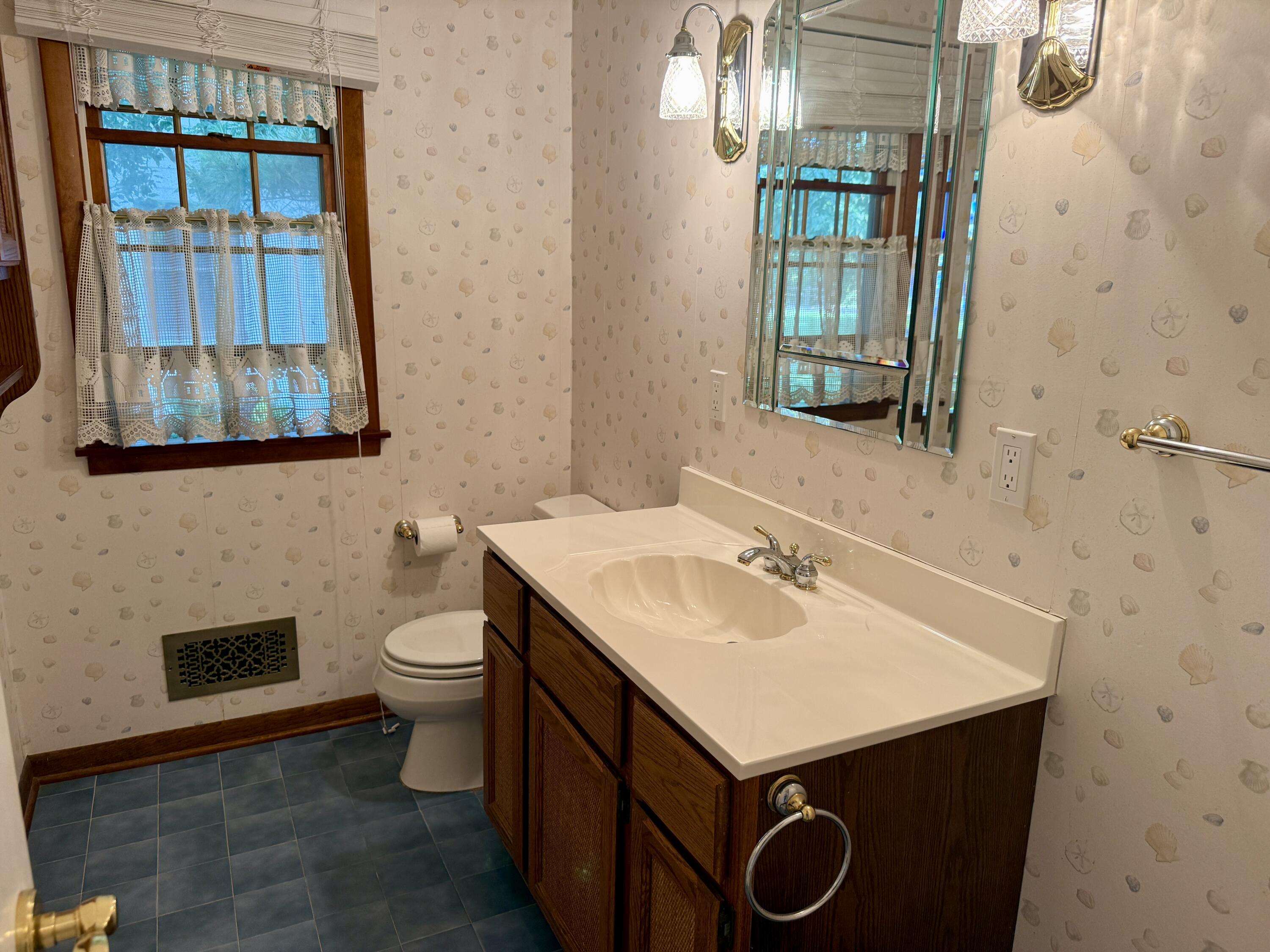 3007 Lakeshore Drive Fennville MI 49408