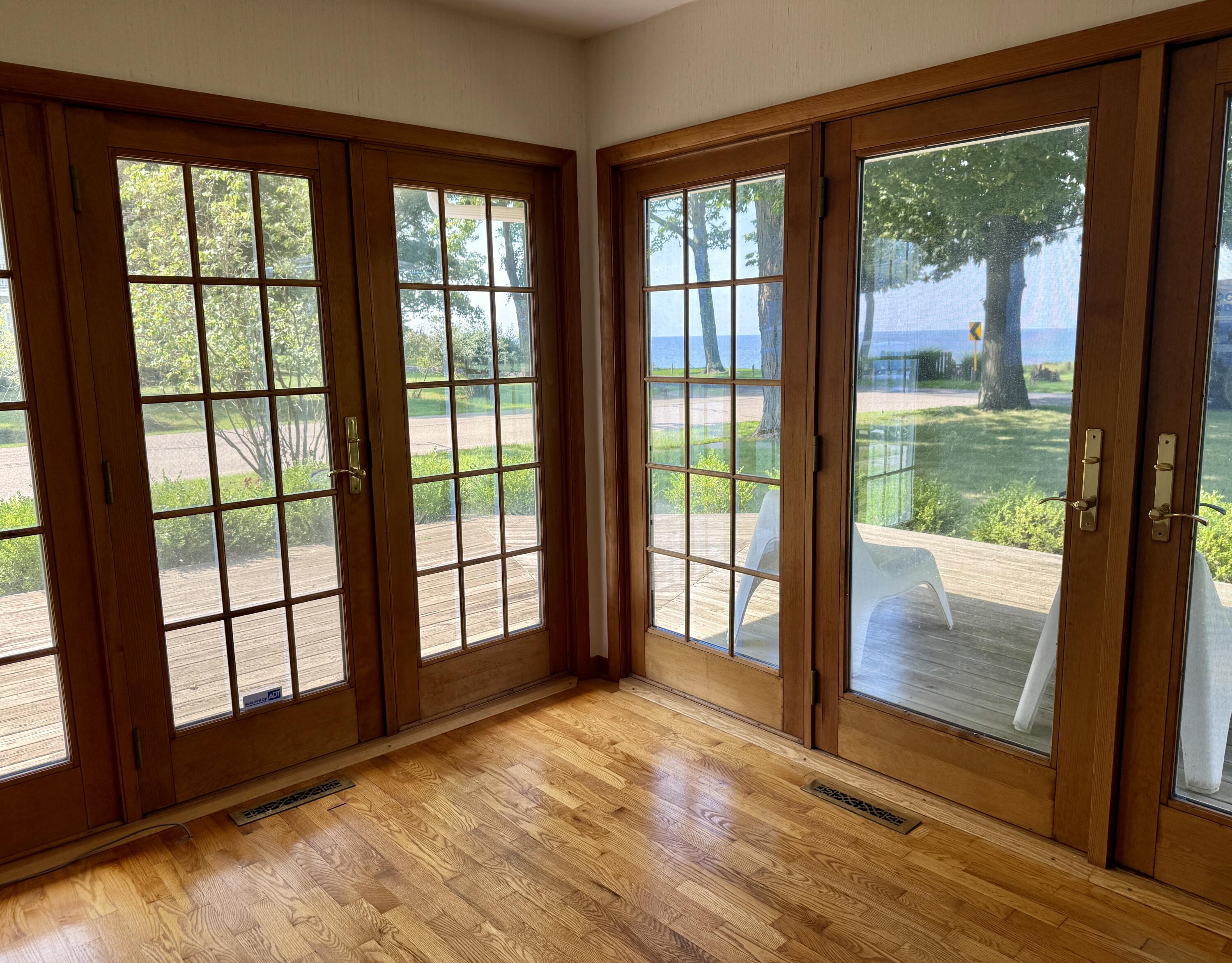 3007 Lakeshore Drive Fennville MI 49408