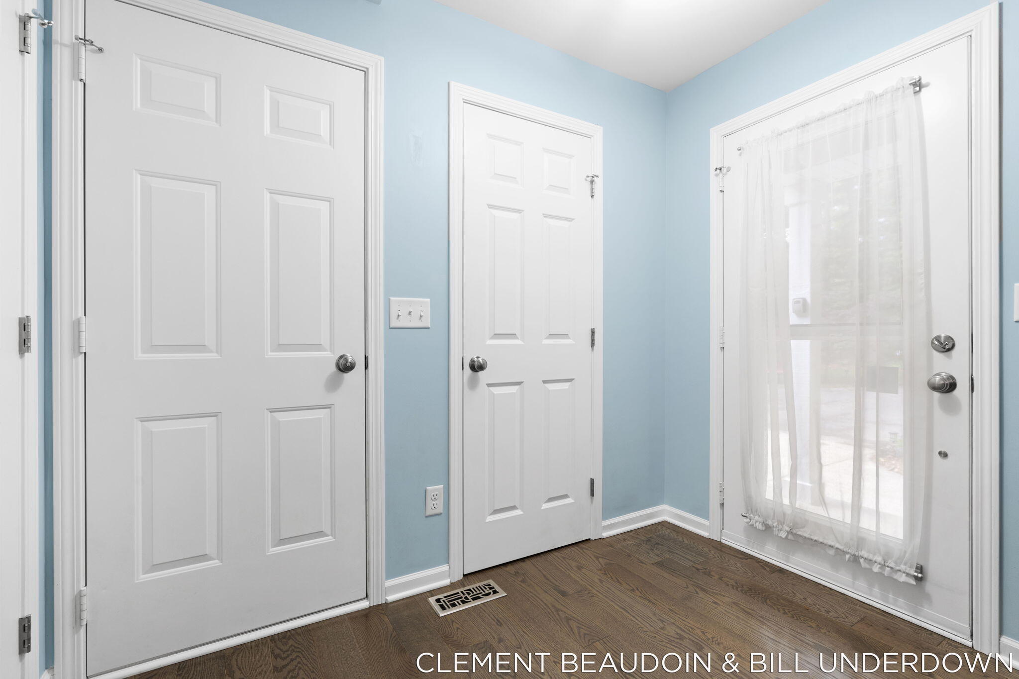 2339 Forest Trail Circle Fennville MI 49408