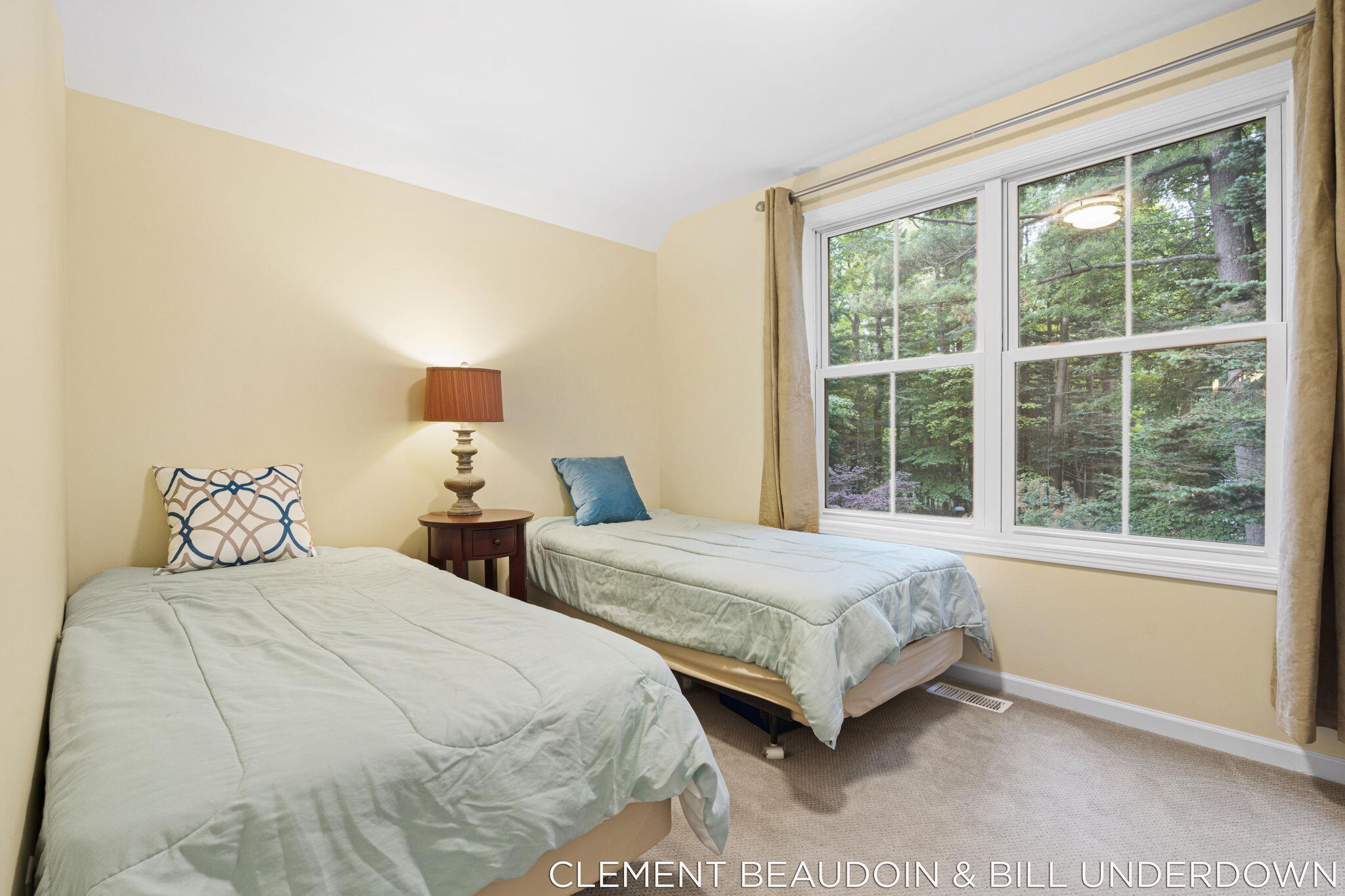 2339 Forest Trail Circle Fennville MI 49408