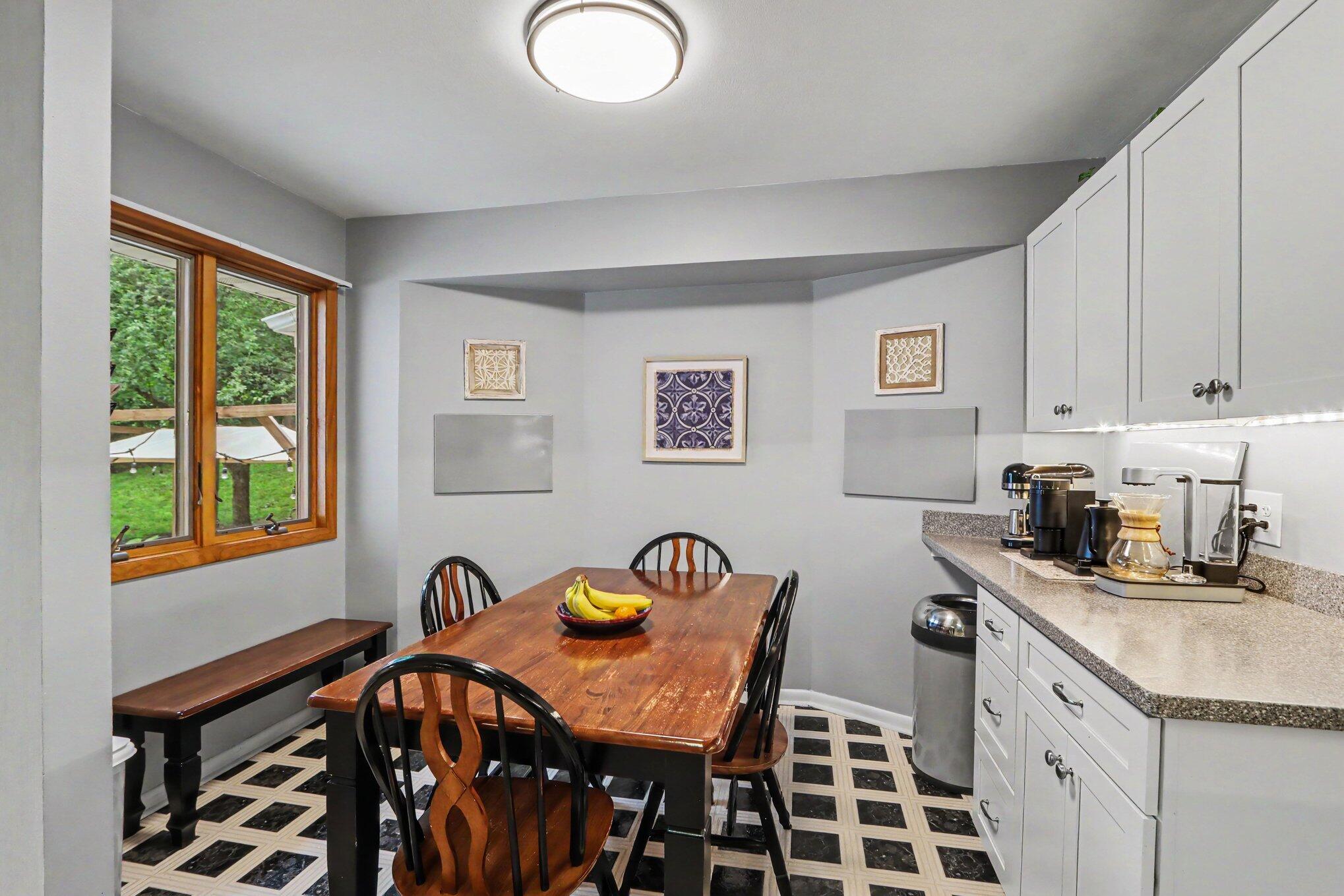 6800 Springbrook Lane Kalamazoo MI 49004