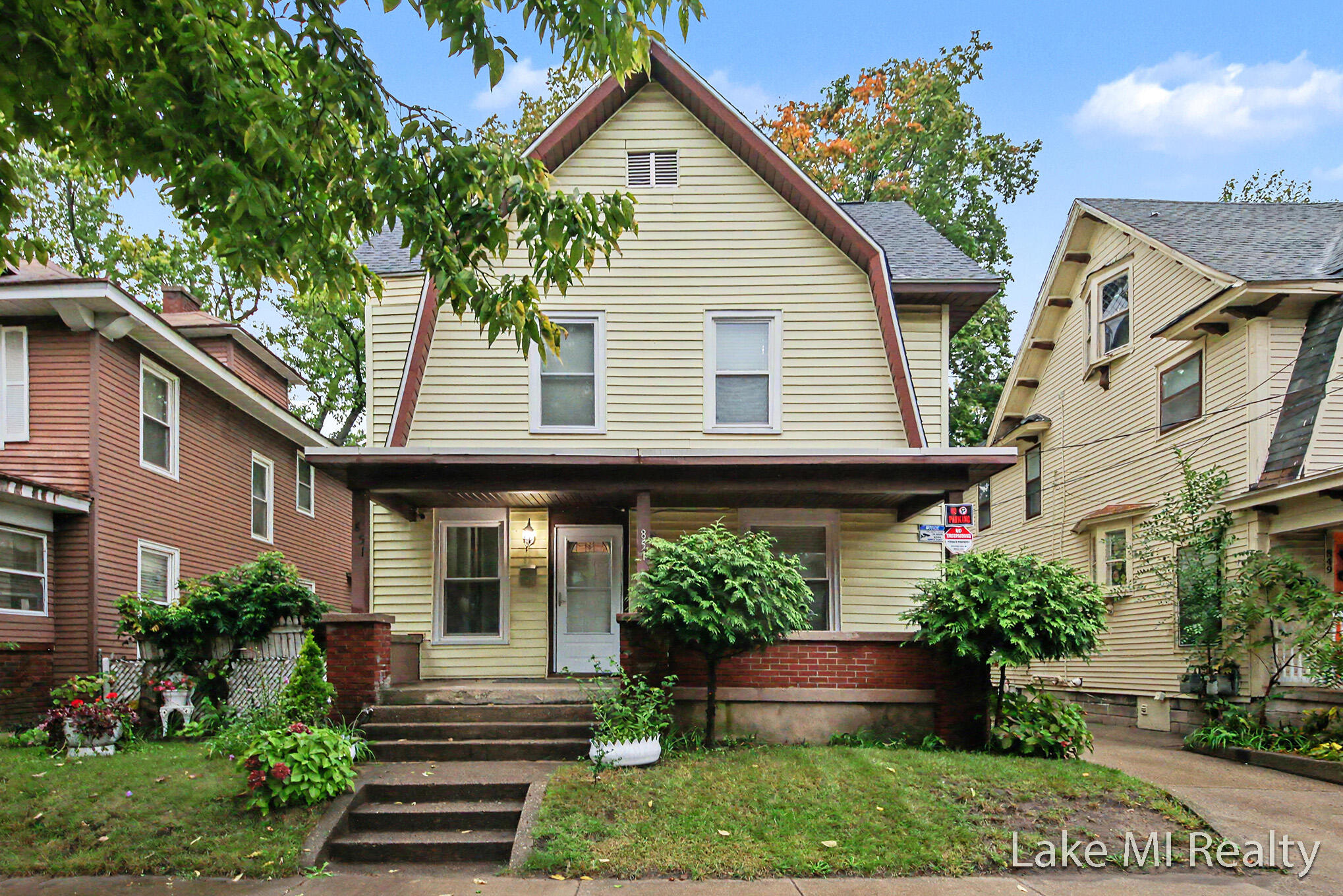 851 Kalamazoo Avenue SE Grand Rapids MI 49507