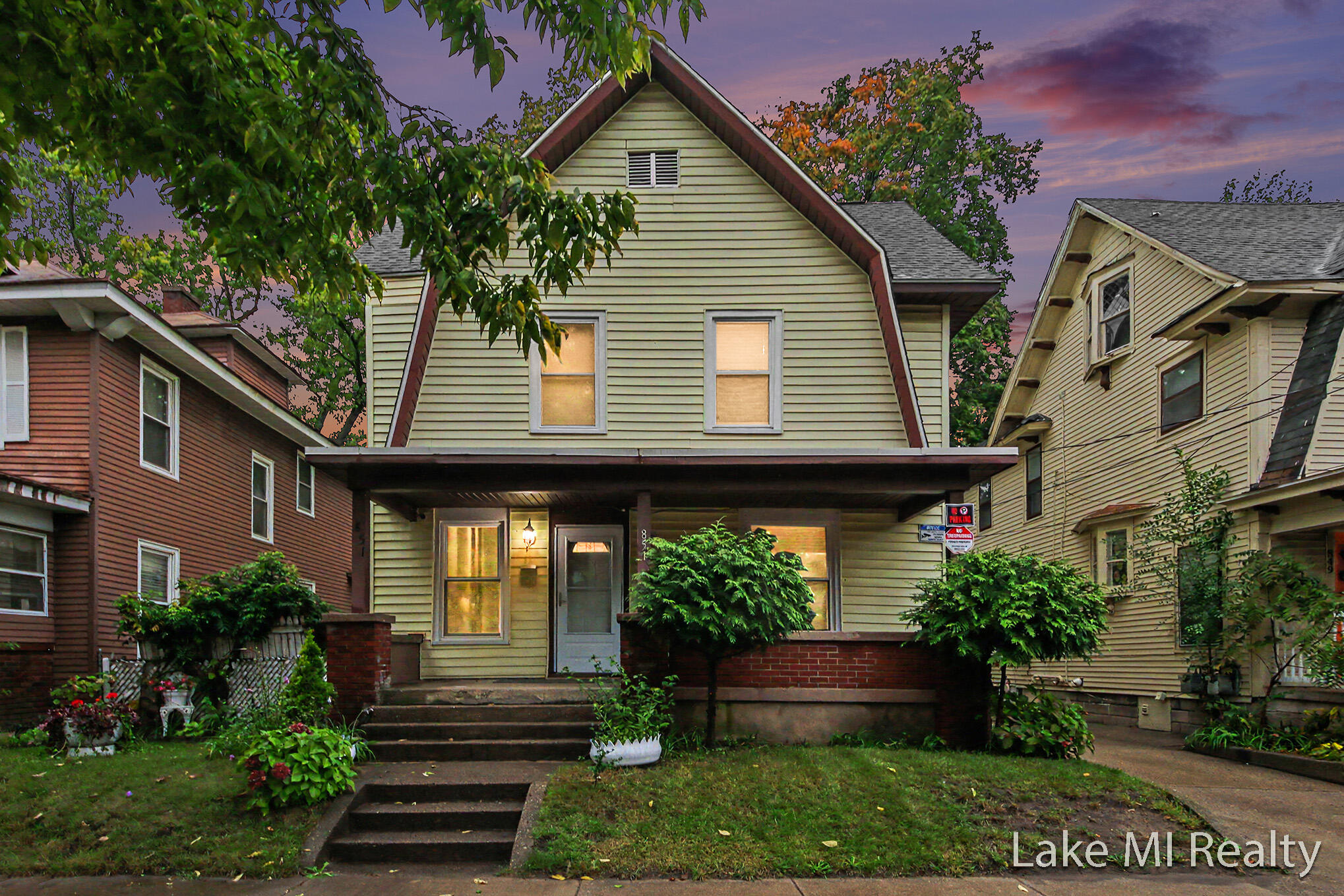 851 Kalamazoo Avenue SE Grand Rapids MI 49507