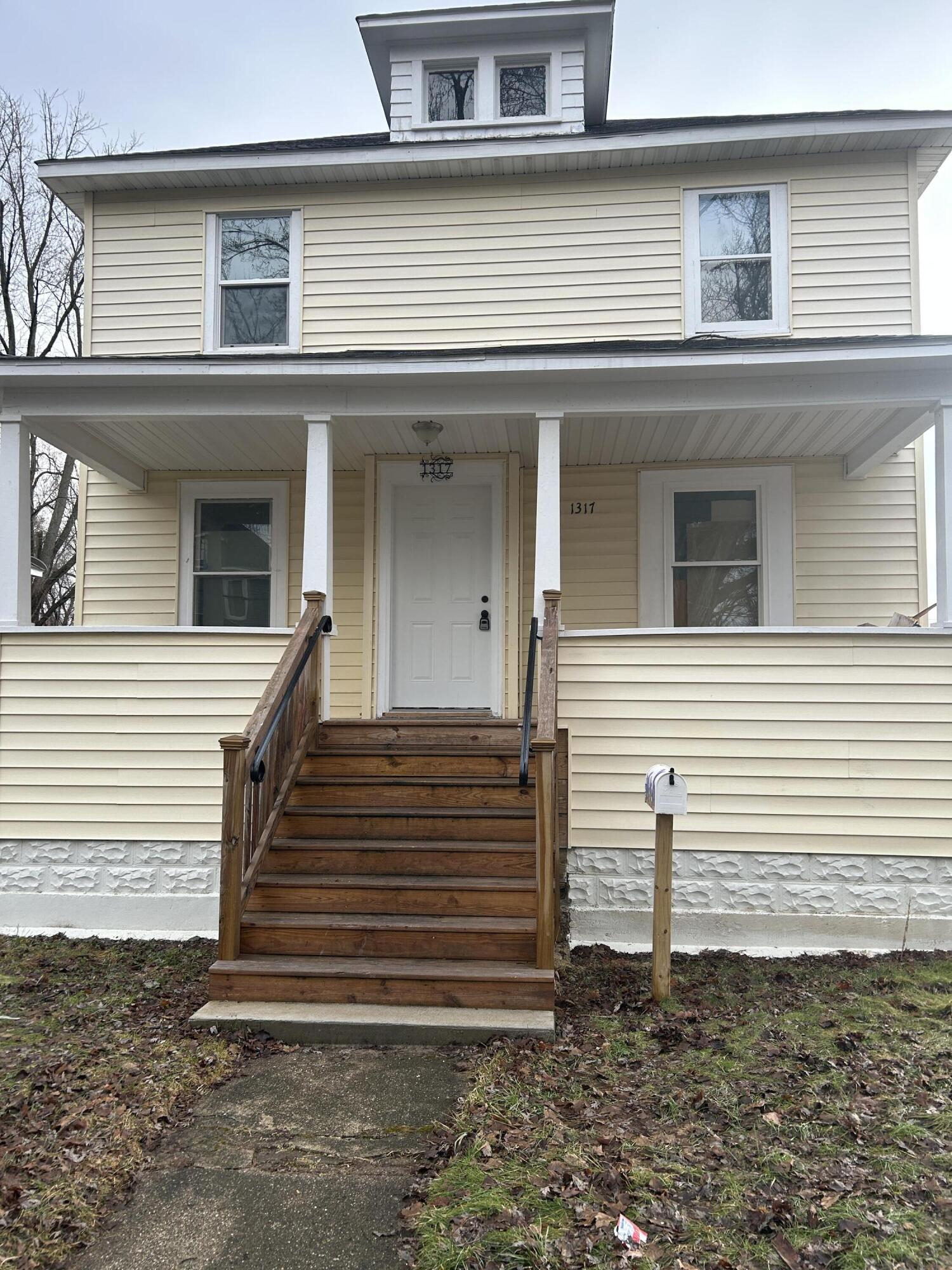 1317 John Street Kalamazoo MI 49001