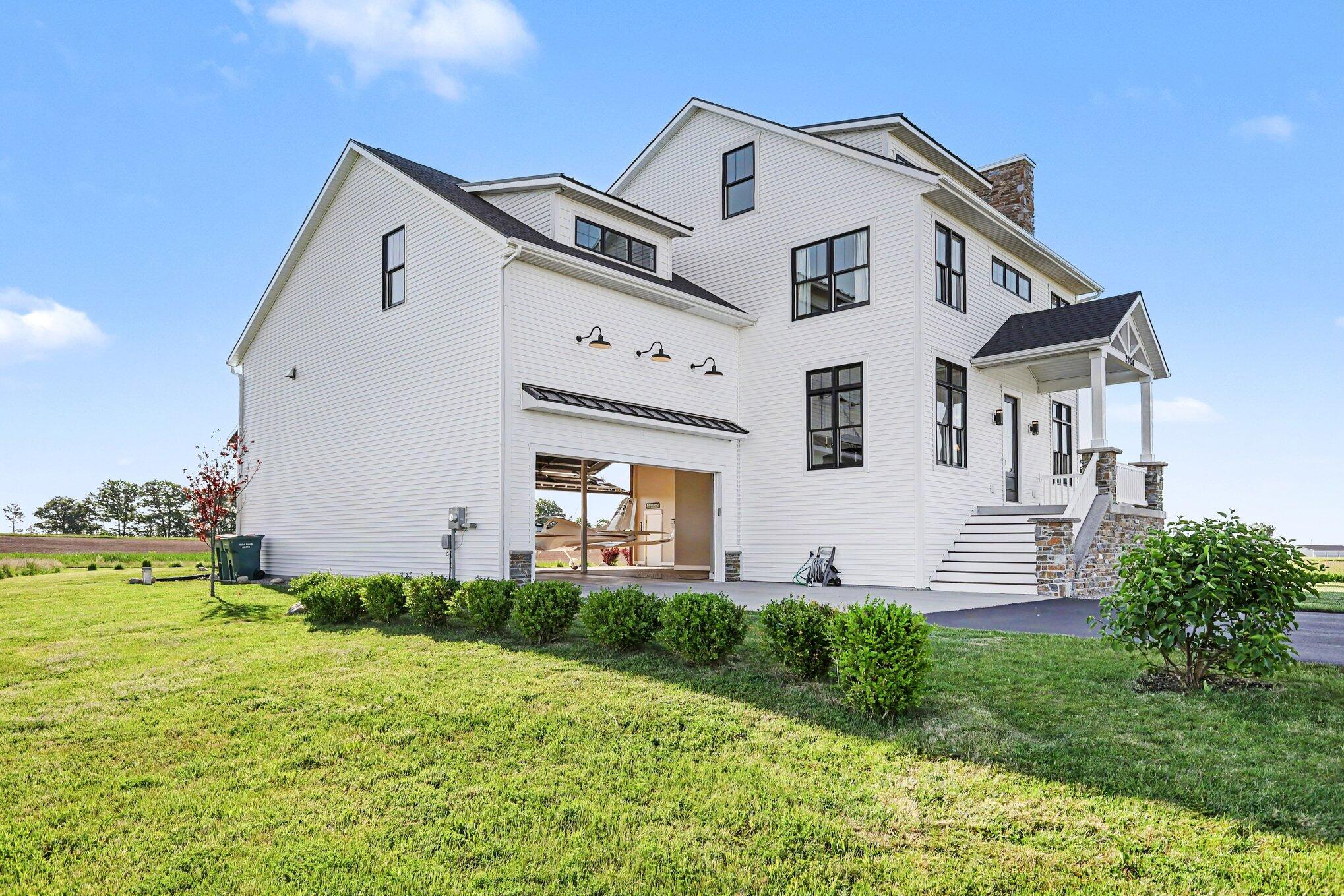2906 Air Park Drive Zeeland MI 49464