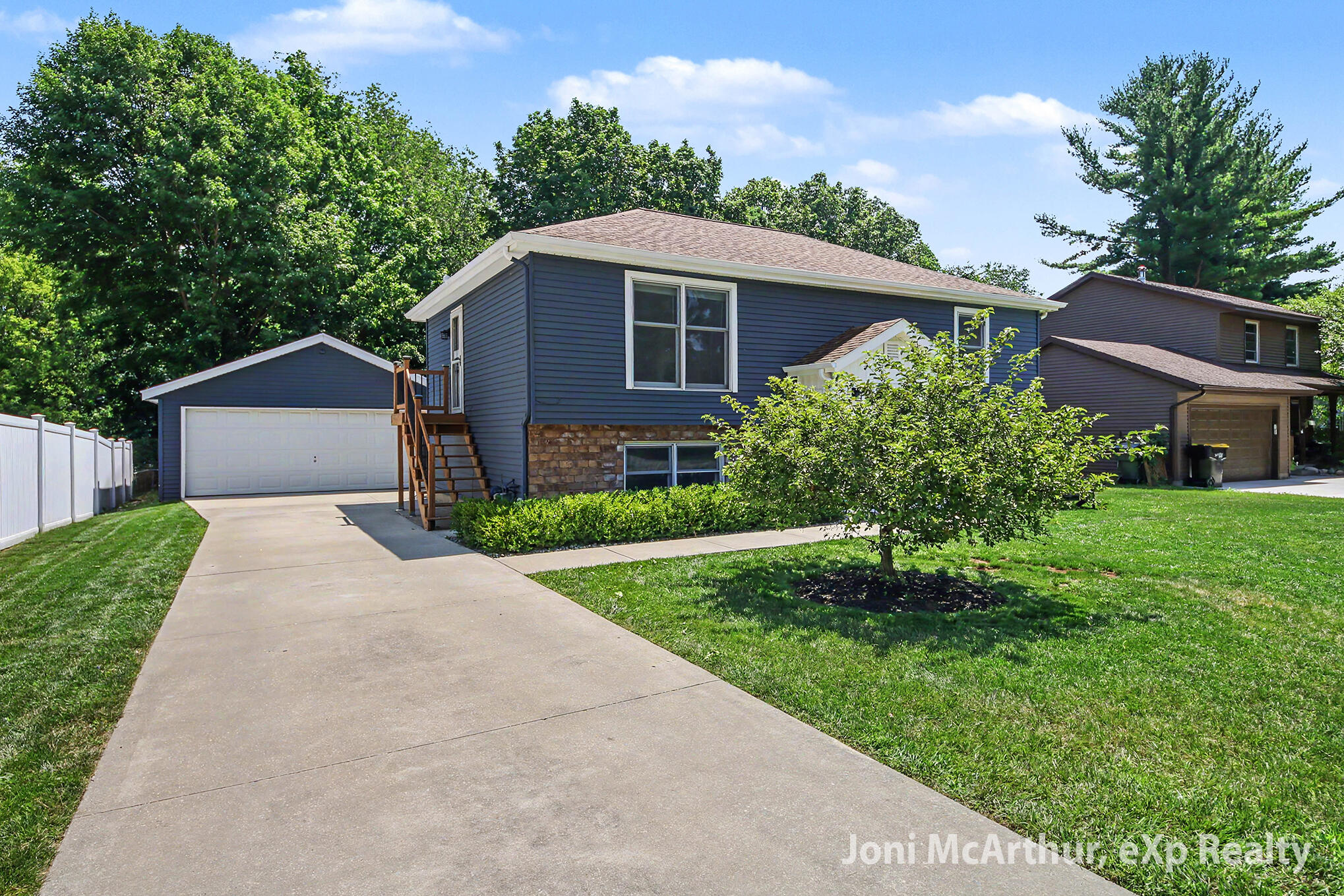 238 Childsdale Avenue NE Rockford MI 49341