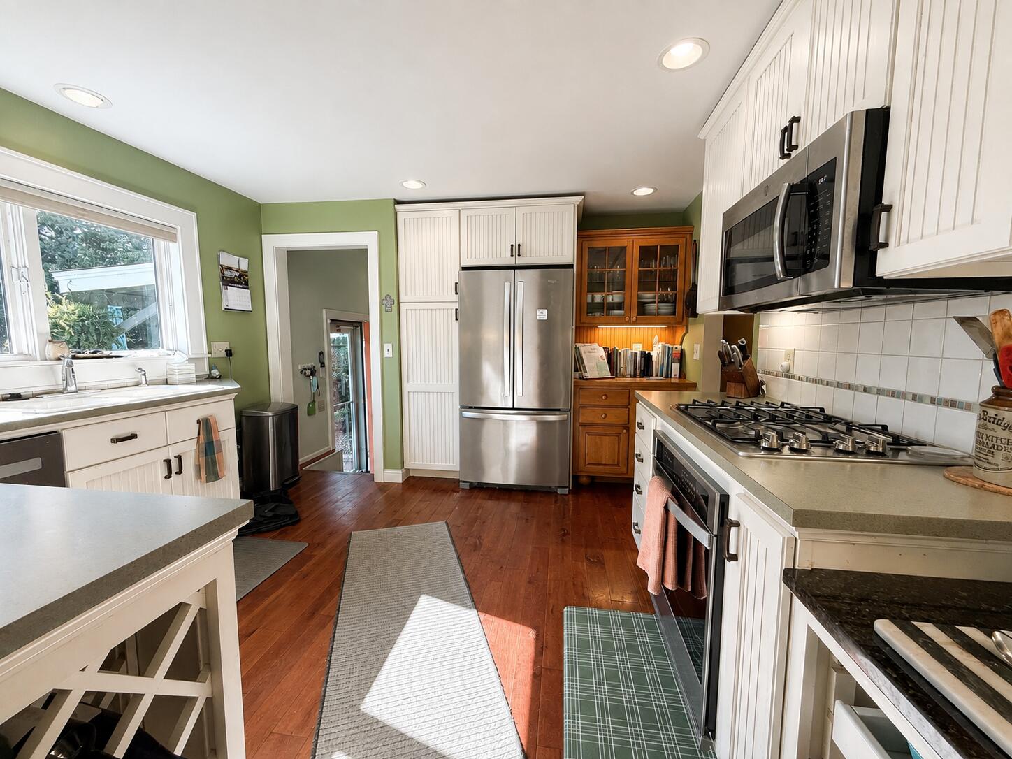 937 Farrell Avenue Kalamazoo MI 49006