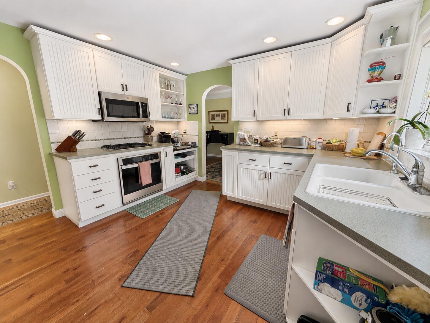 937 Farrell Avenue Kalamazoo MI 49006