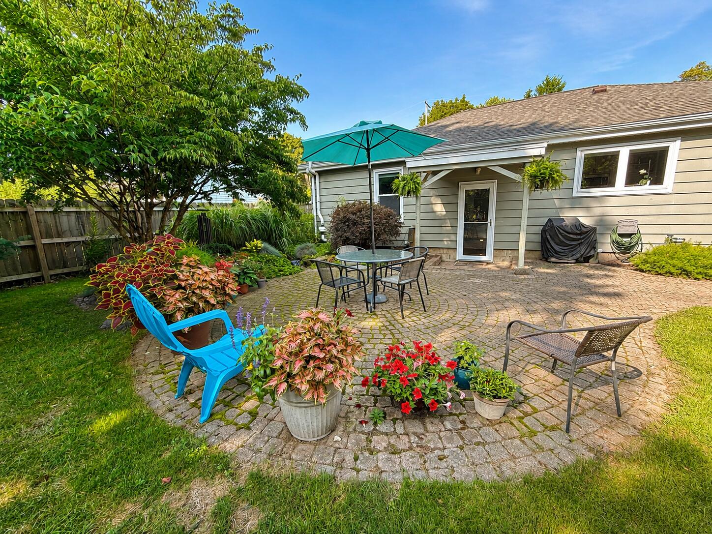 937 Farrell Avenue Kalamazoo MI 49006