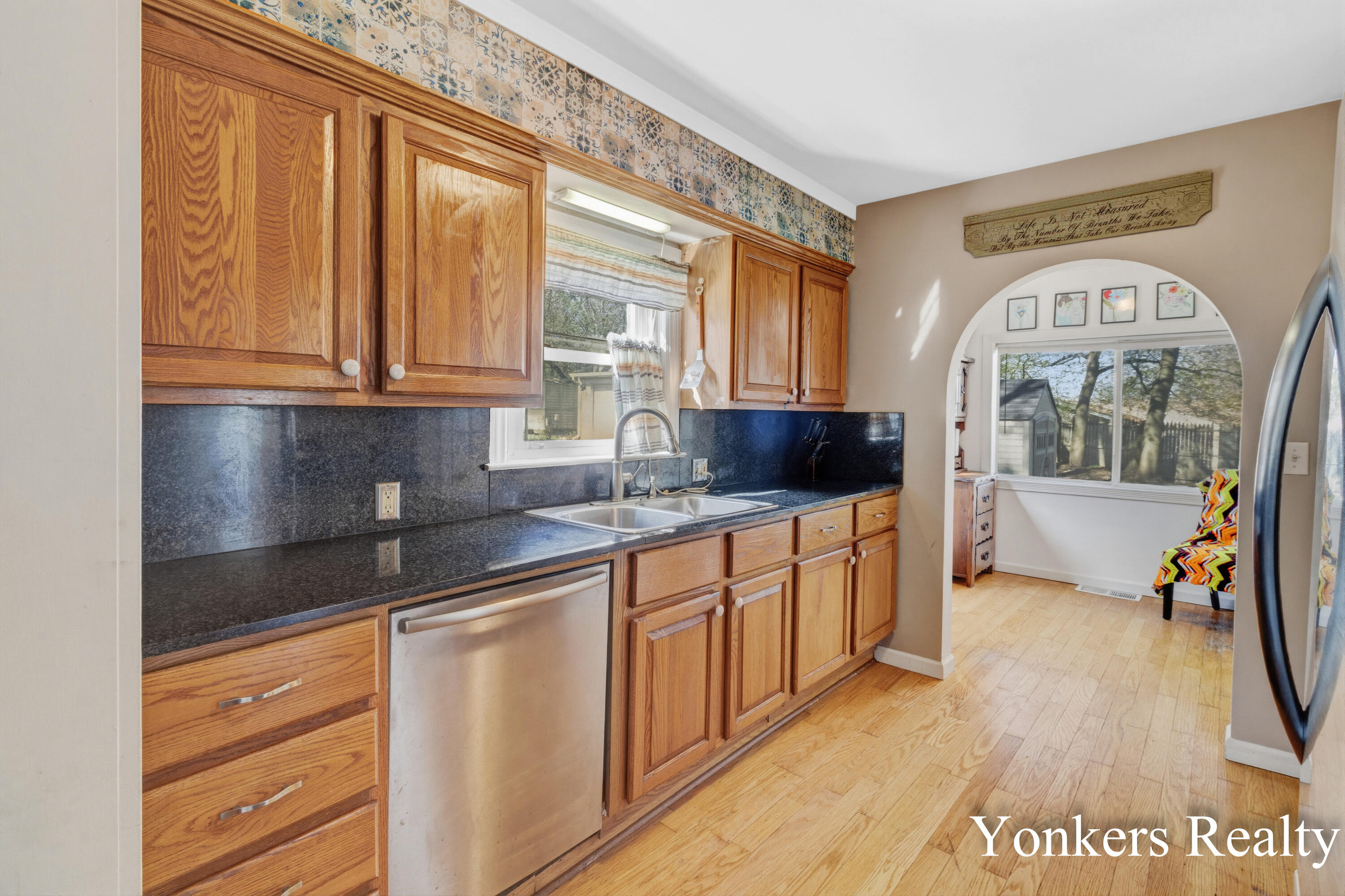 1233 Diamond Avenue NE Grand Rapids MI 49505
