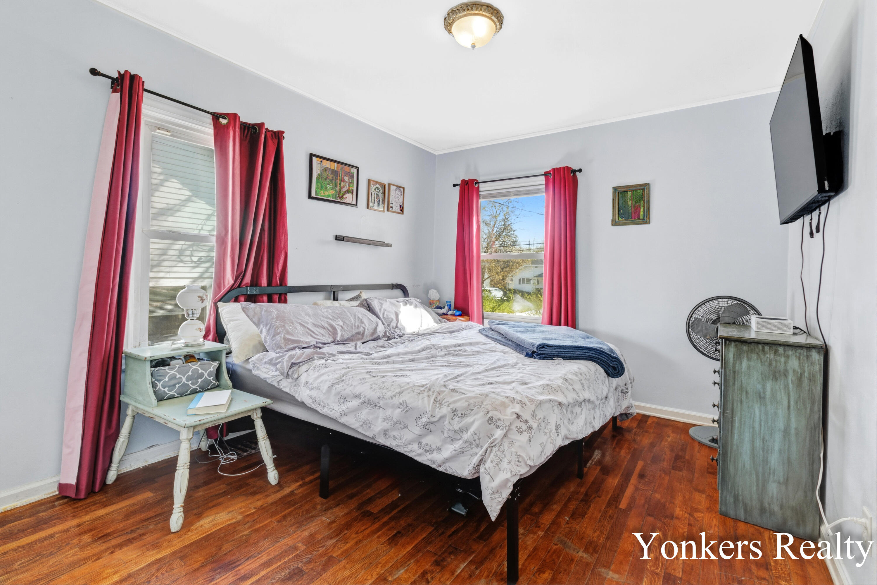 1233 Diamond Avenue NE Grand Rapids MI 49505