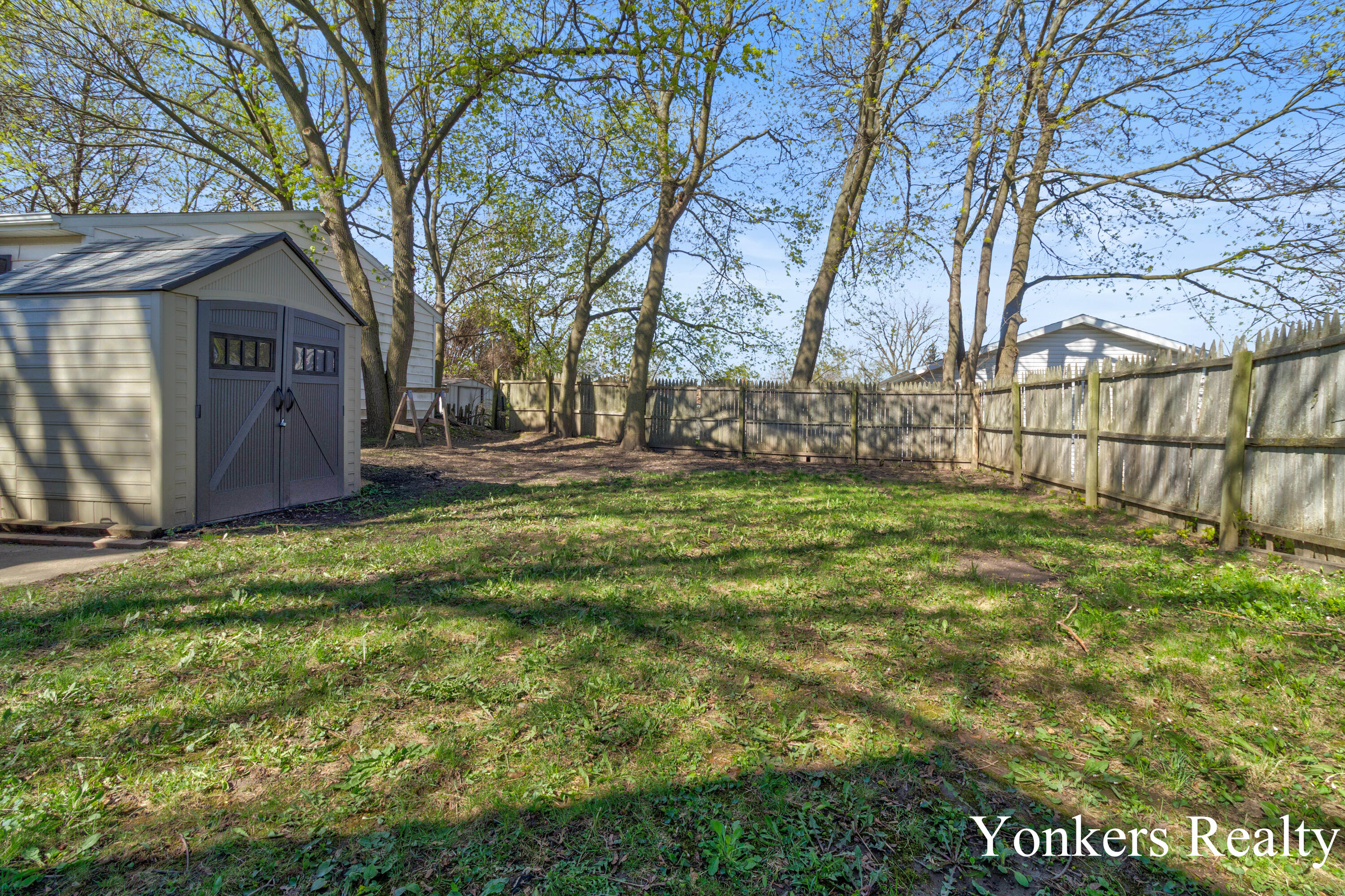 1233 Diamond Avenue NE Grand Rapids MI 49505