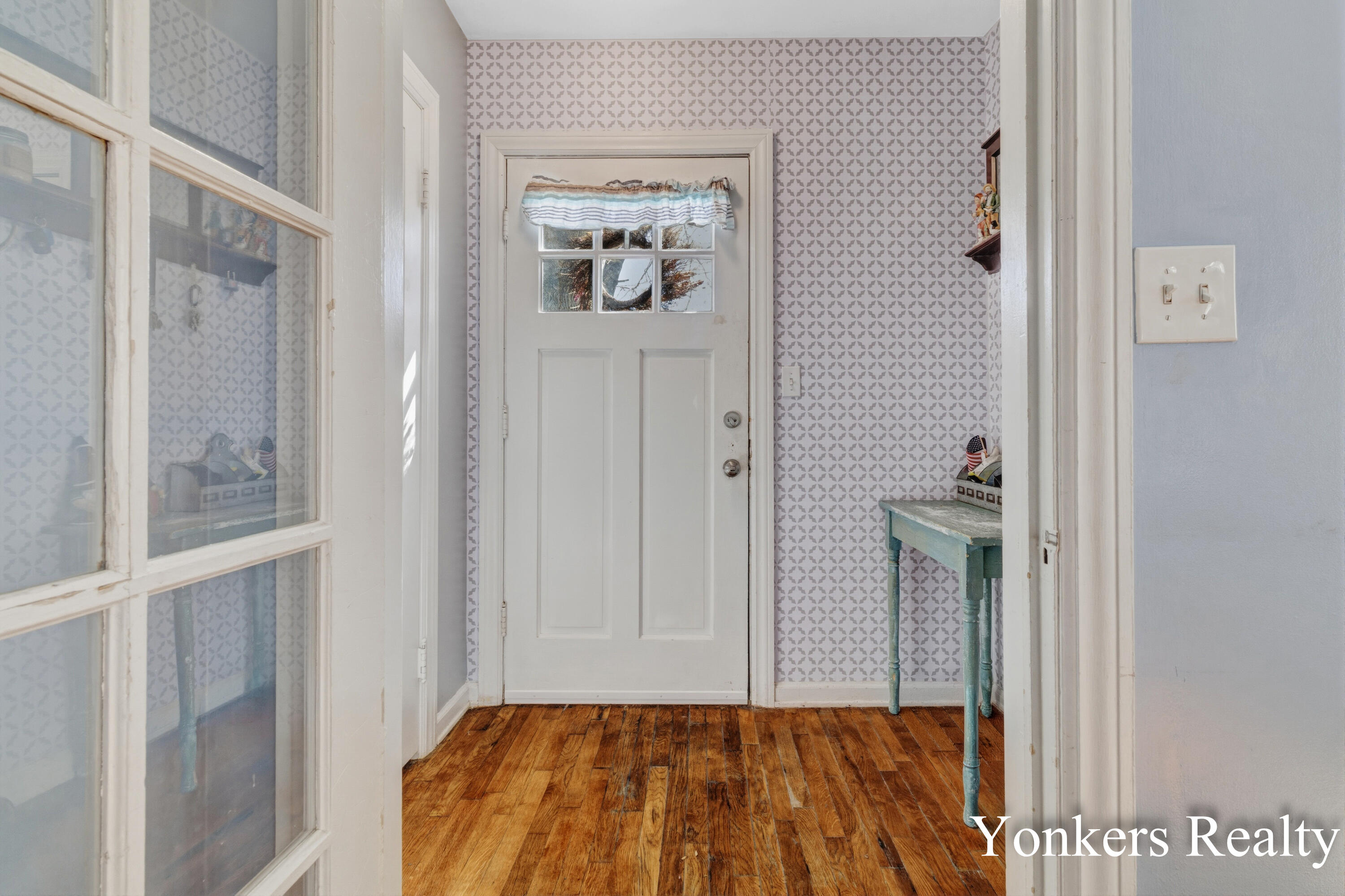 1233 Diamond Avenue NE Grand Rapids MI 49505