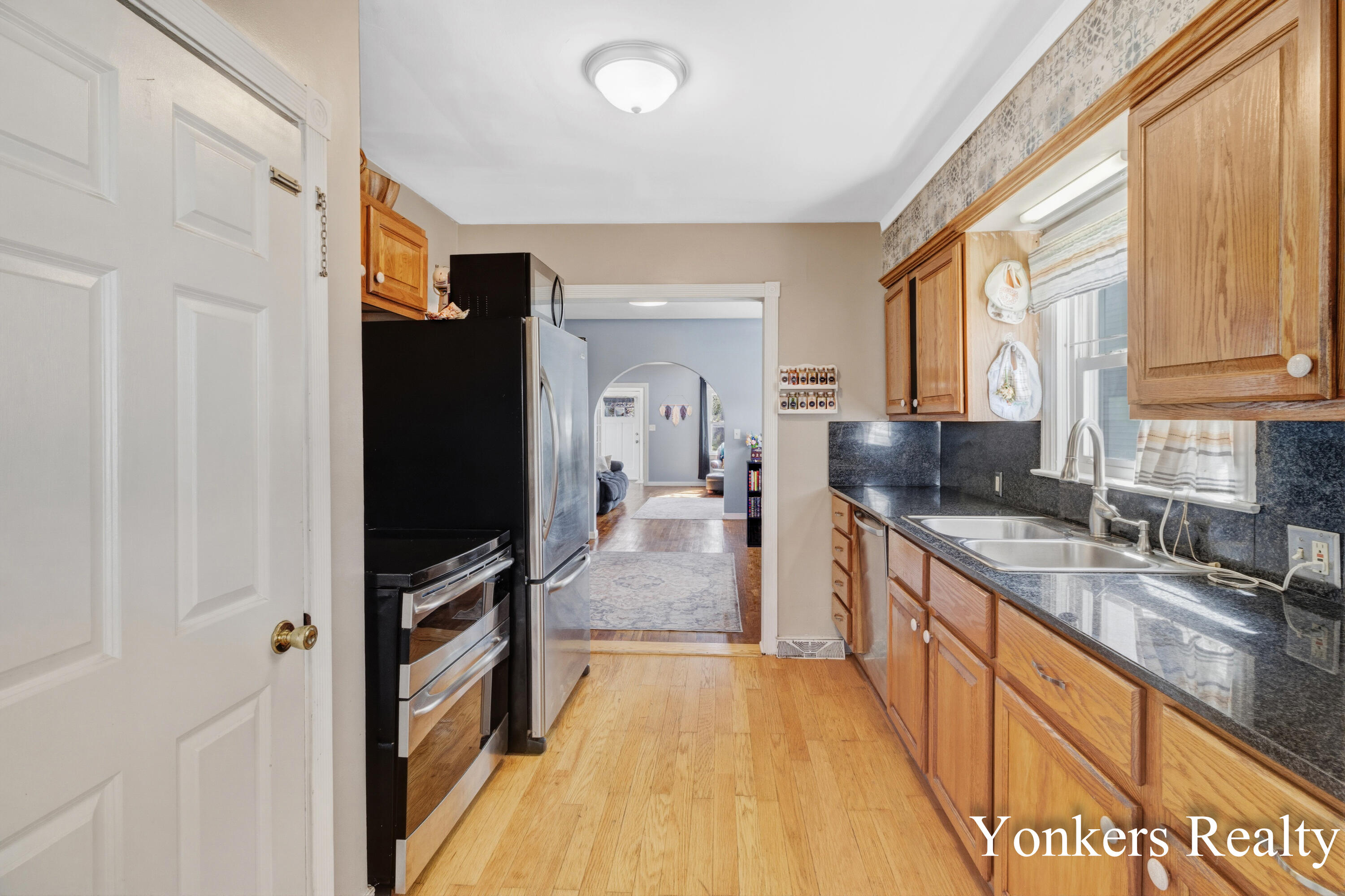 1233 Diamond Avenue NE Grand Rapids MI 49505