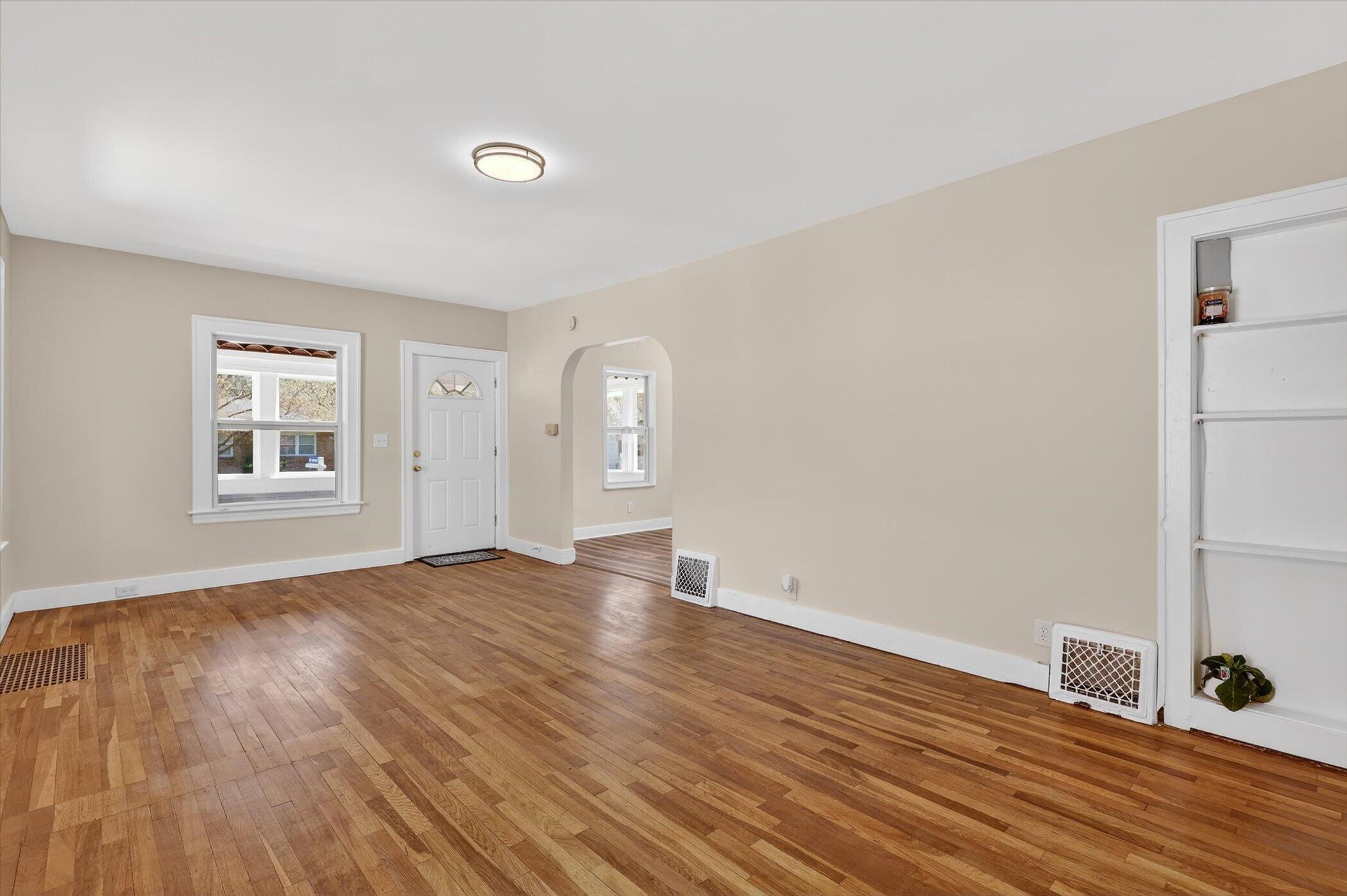 1047 Eastern Avenue NE Grand Rapids MI 49503