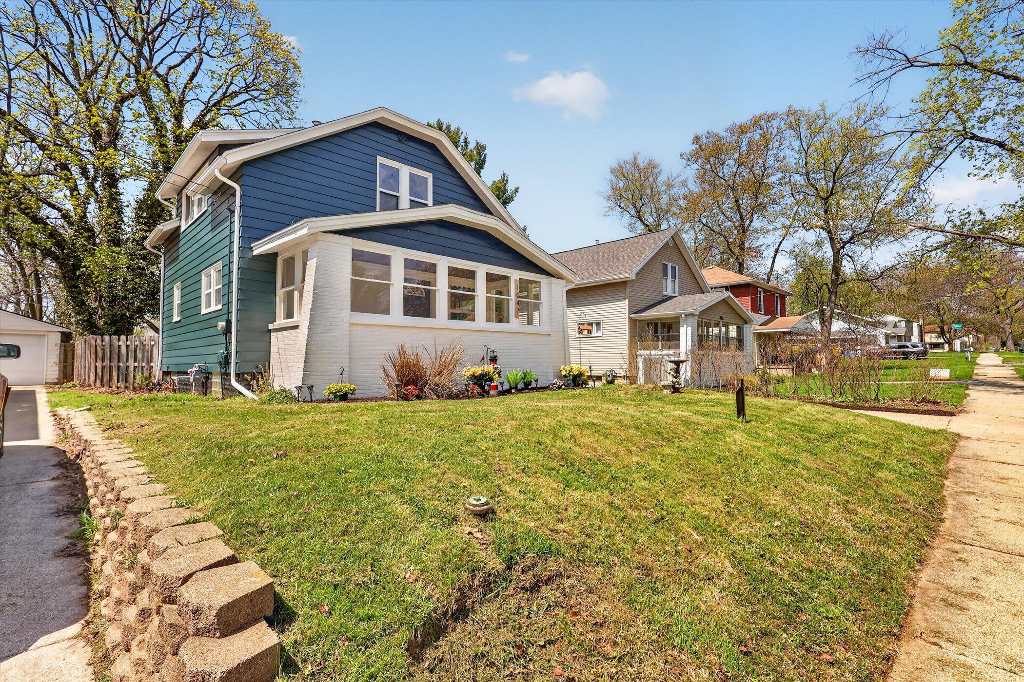 1047 Eastern Avenue NE Grand Rapids MI 49503