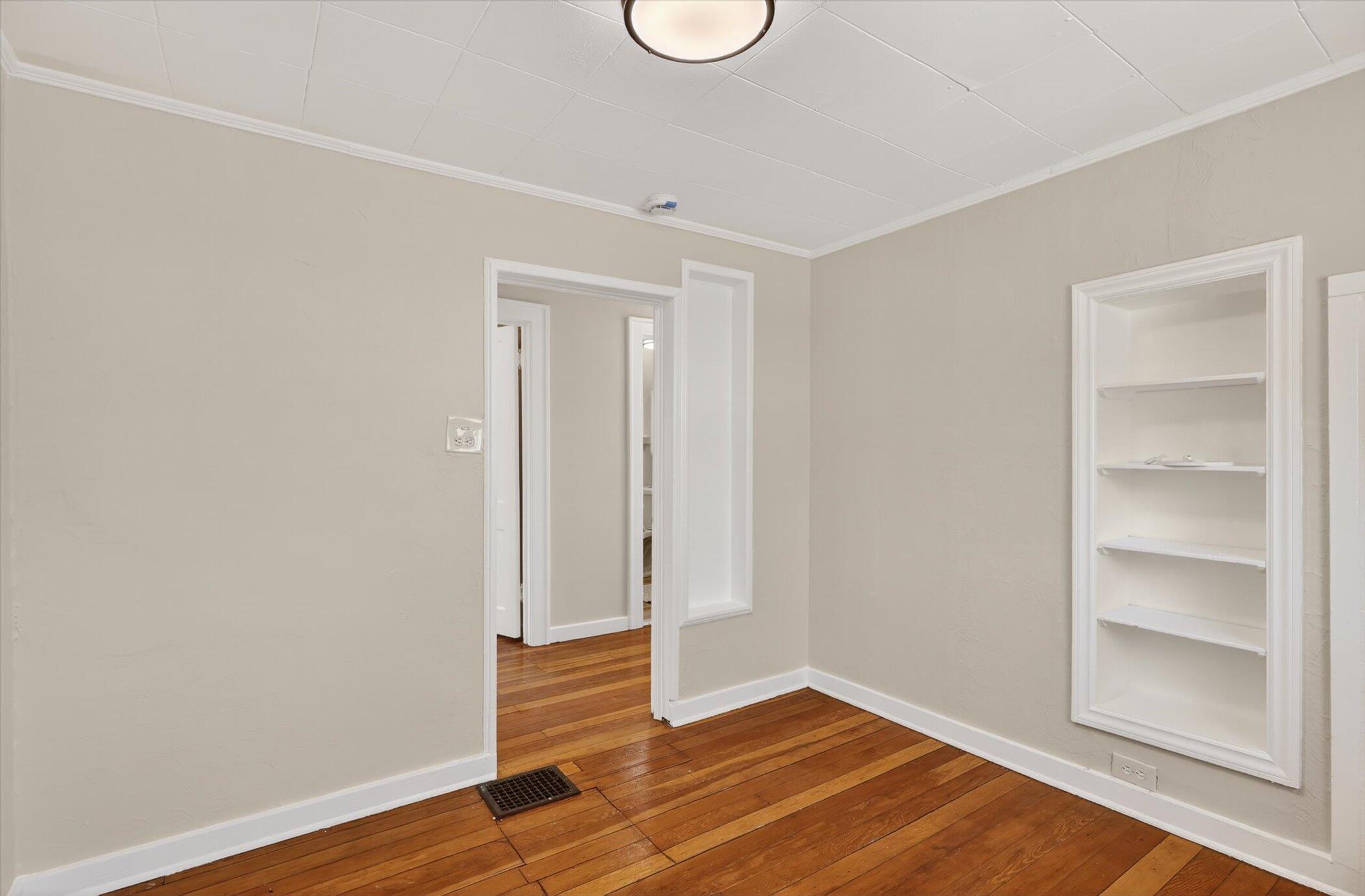 1047 Eastern Avenue NE Grand Rapids MI 49503