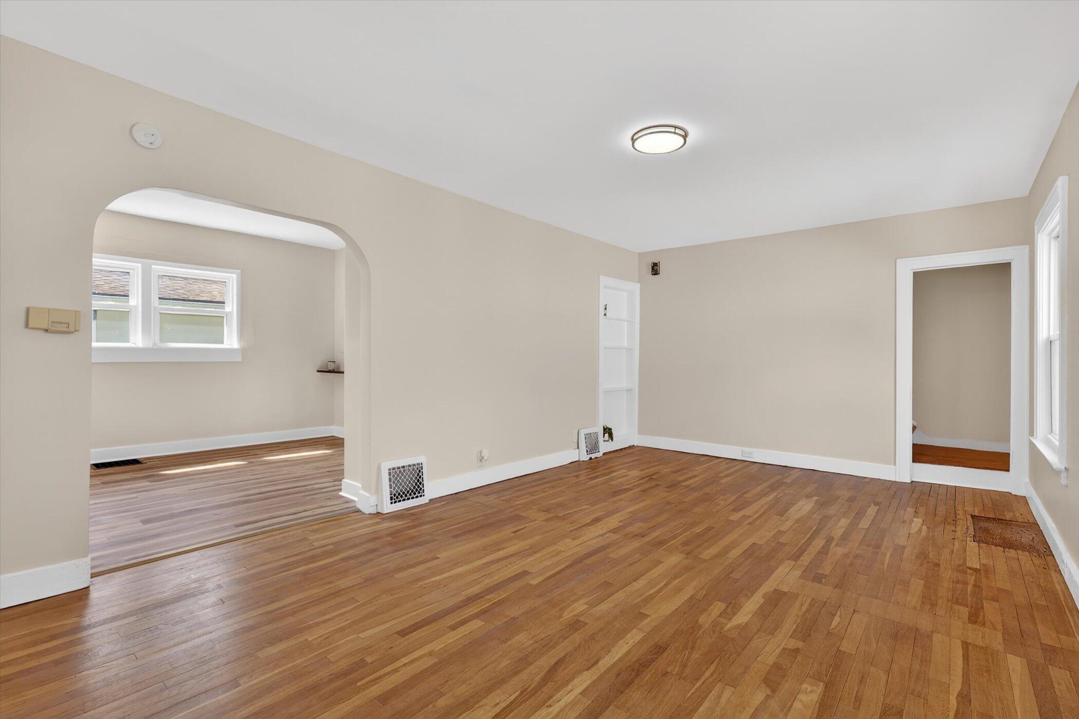 1047 Eastern Avenue NE Grand Rapids MI 49503