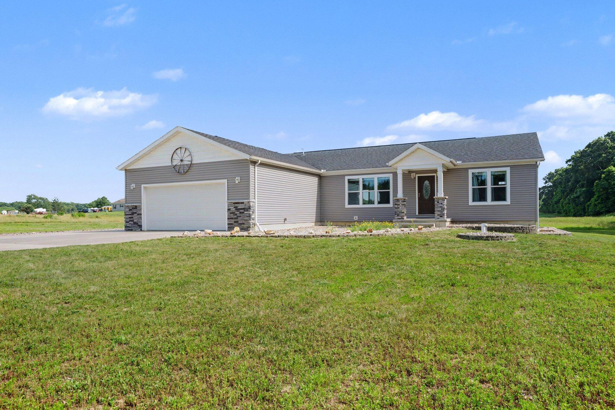 3170 Pine Lake Street Niles MI 49120